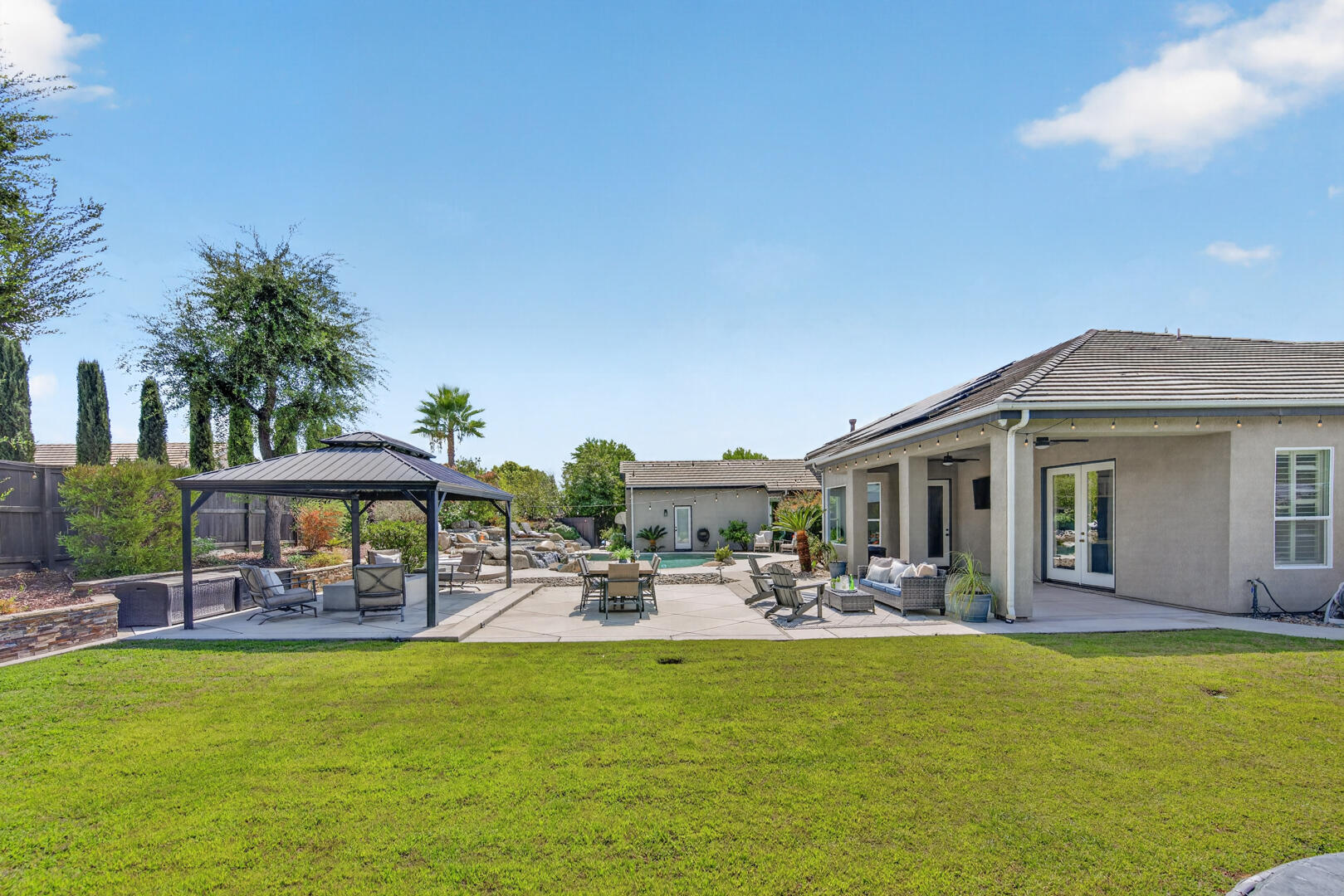 1945 N Greenfield Ave, Clovis, CA 93619
