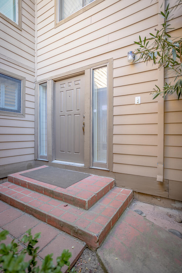 1214 S Kent St, Visalia, CA 93277