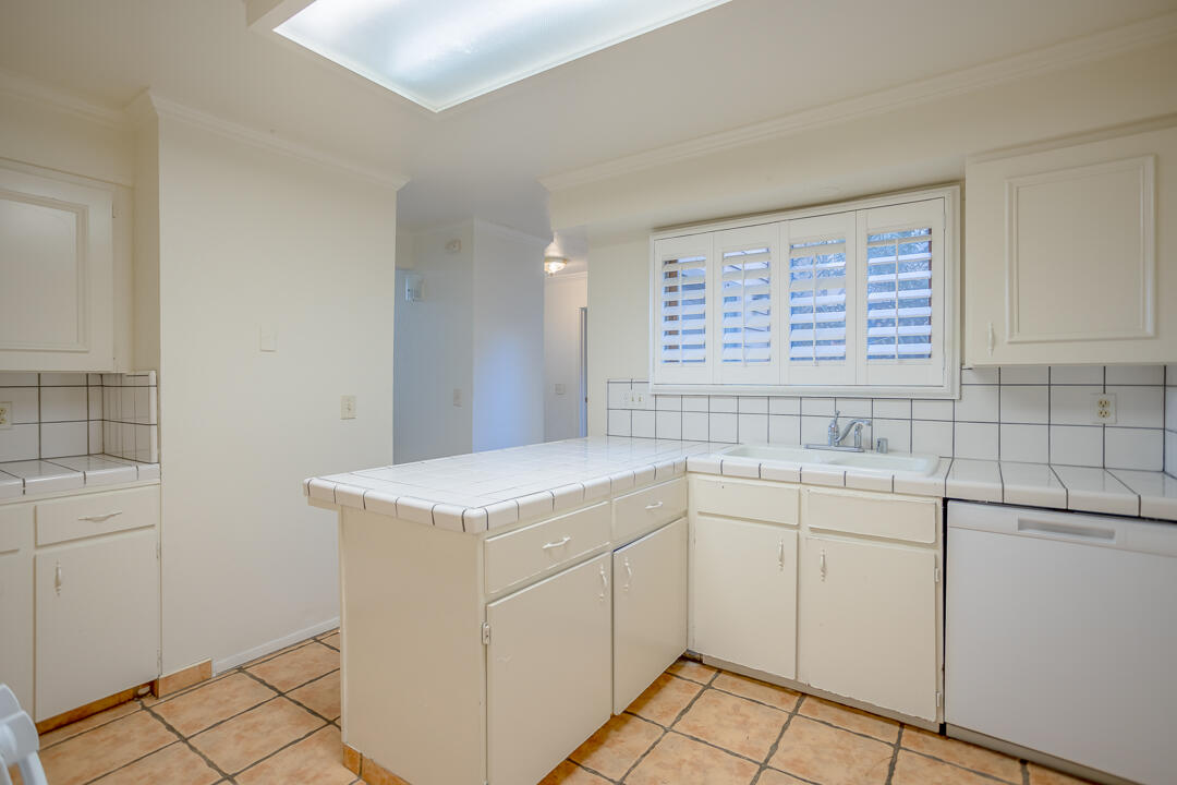 1214 S Kent St, Visalia, CA 93277
