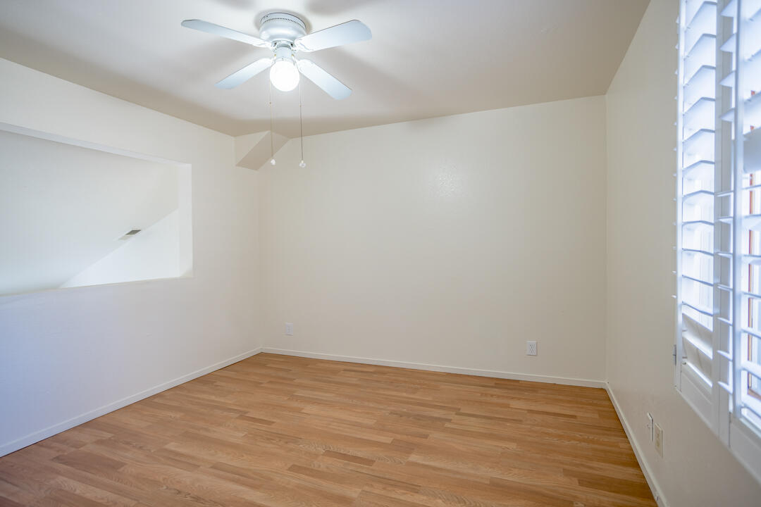 1214 S Kent St, Visalia, CA 93277