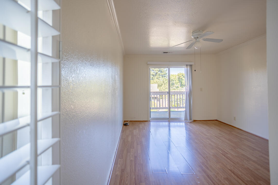 1214 S Kent St, Visalia, CA 93277