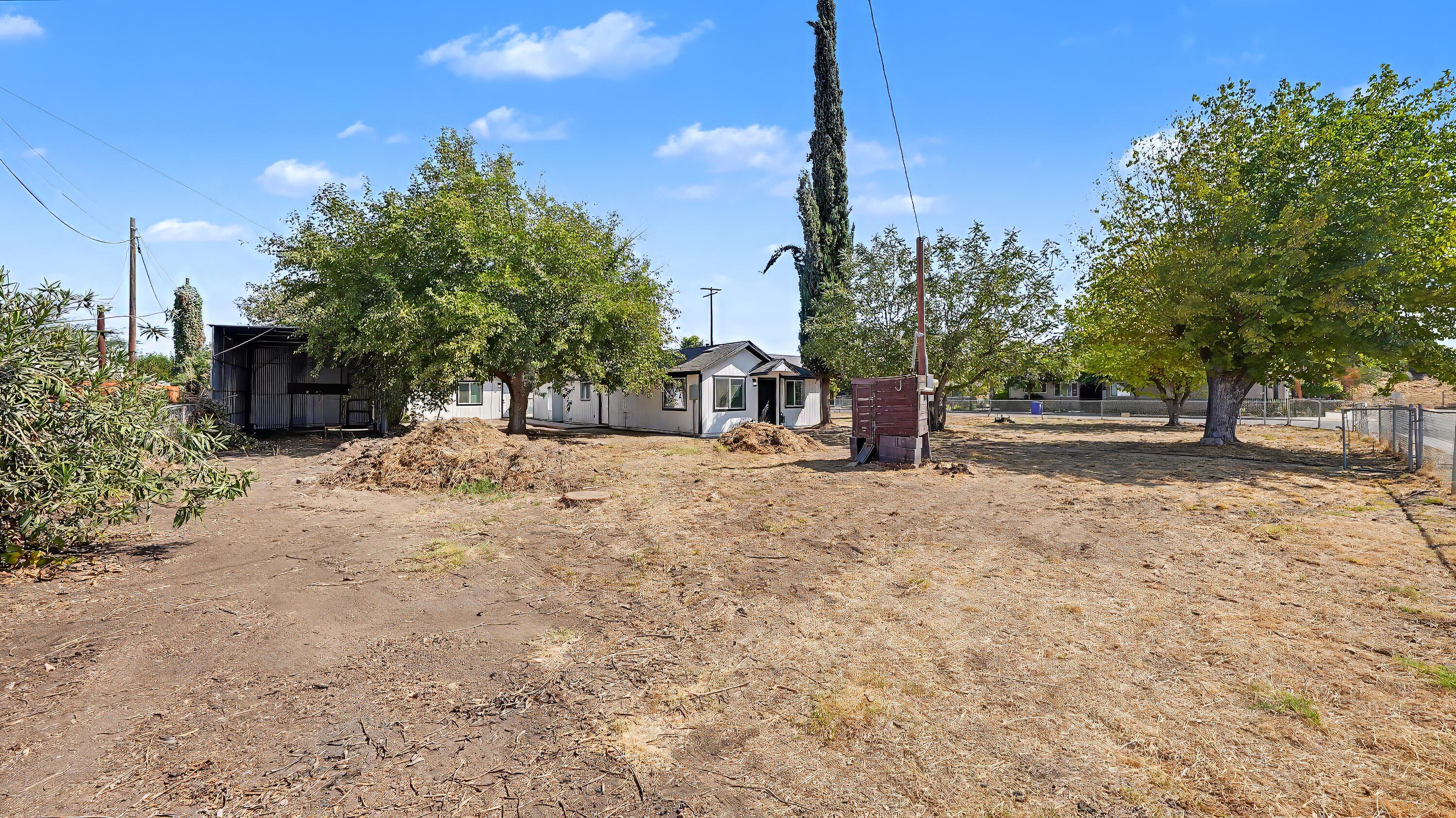 1060 W Belleview Ave, Porterville, CA 93257