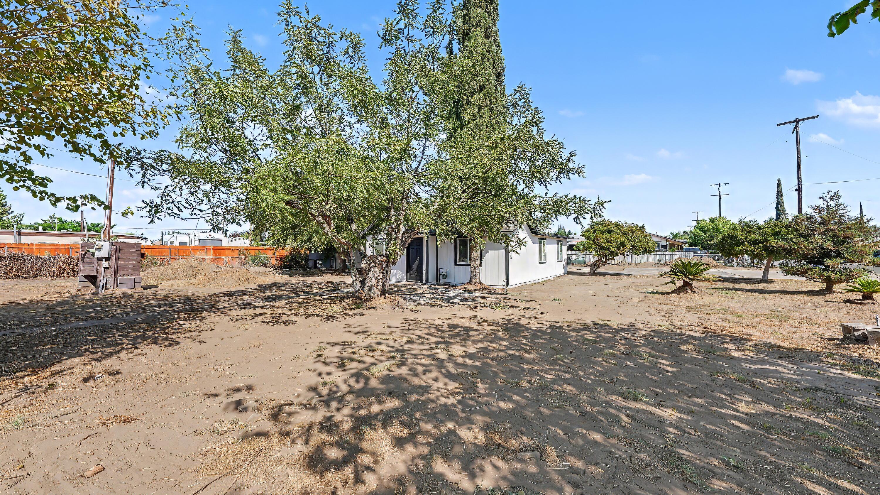 1060 W Belleview Ave, Porterville, CA 93257