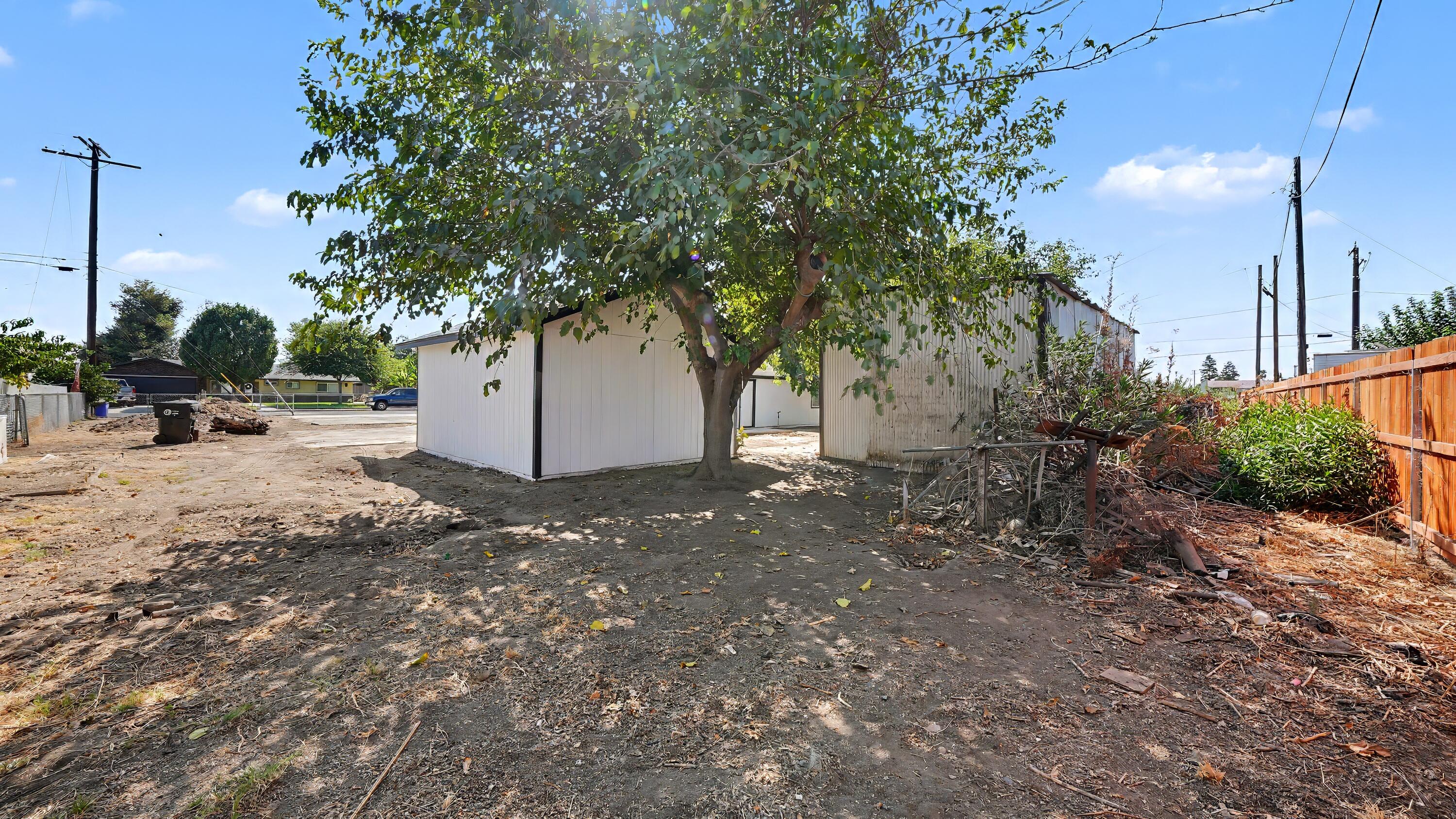 1060 W Belleview Ave, Porterville, CA 93257