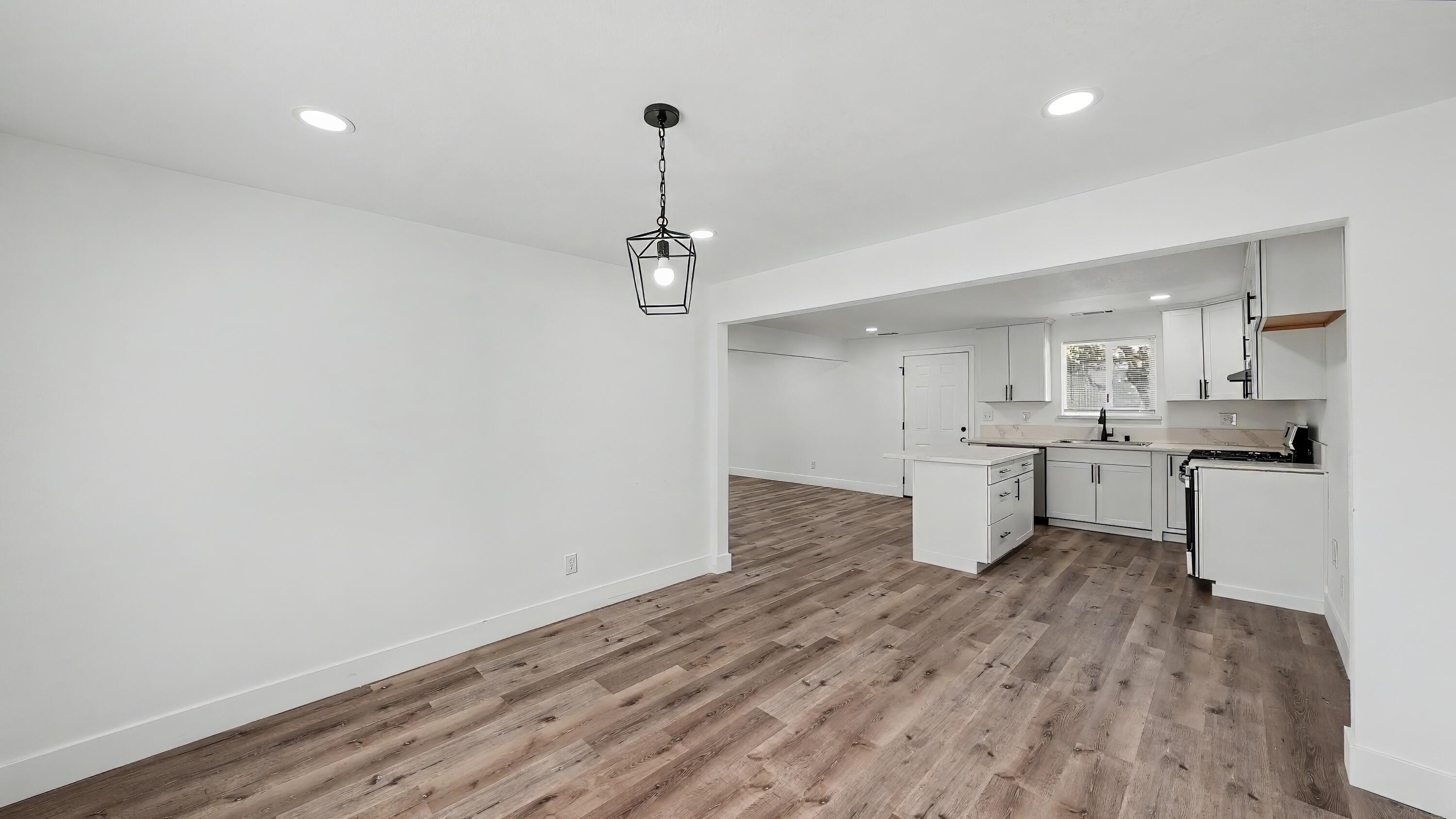 1060 W Belleview Ave, Porterville, CA 93257