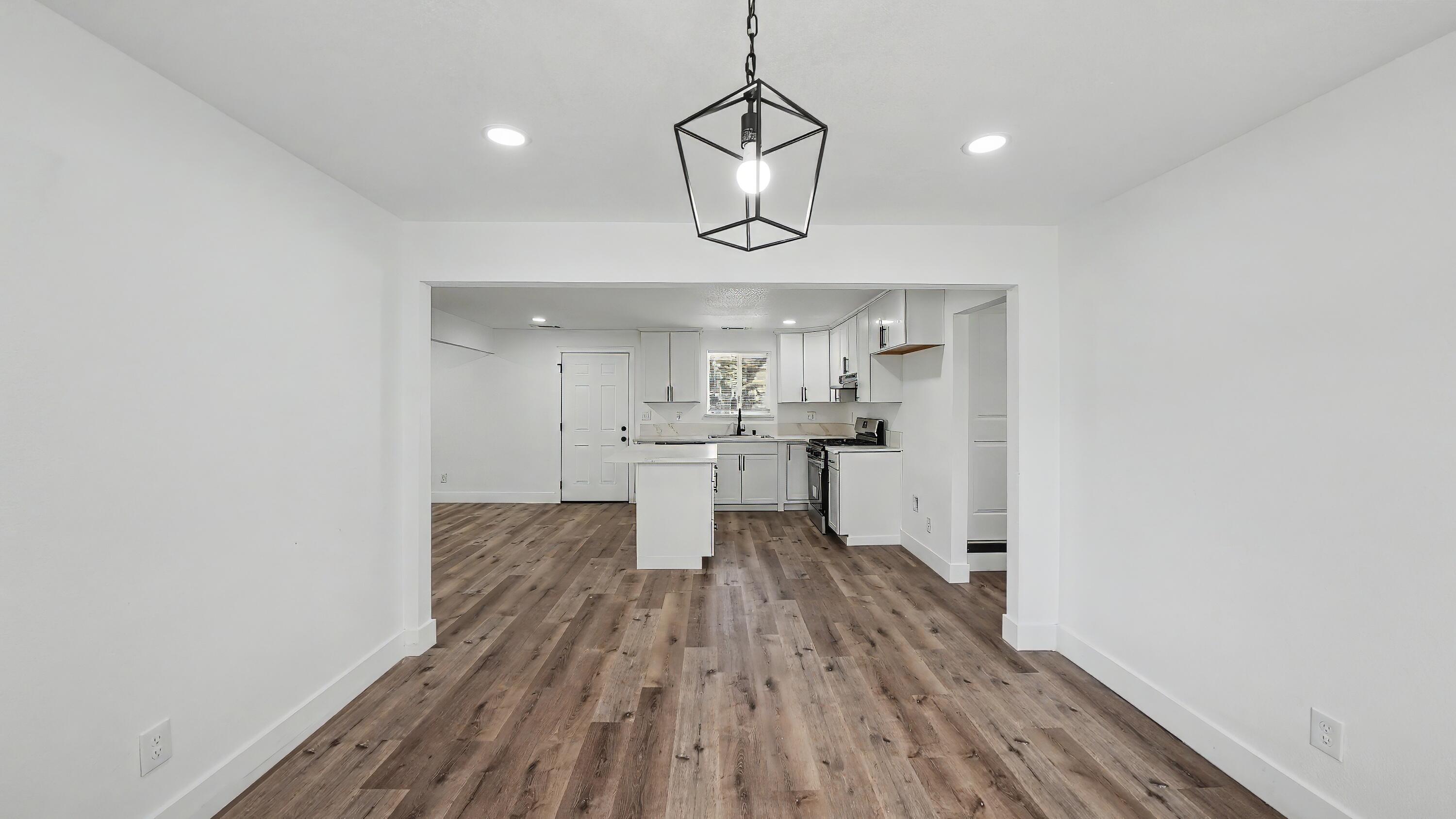 1060 W Belleview Ave, Porterville, CA 93257