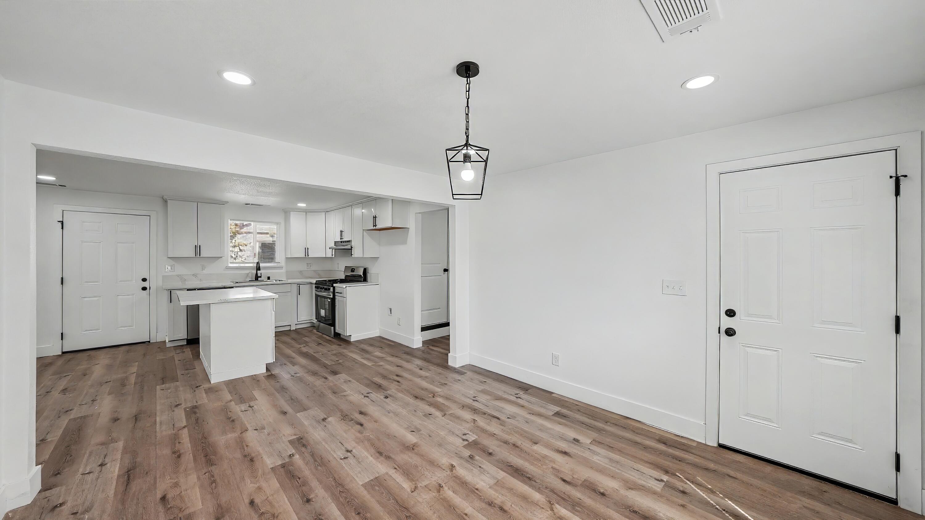 1060 W Belleview Ave, Porterville, CA 93257