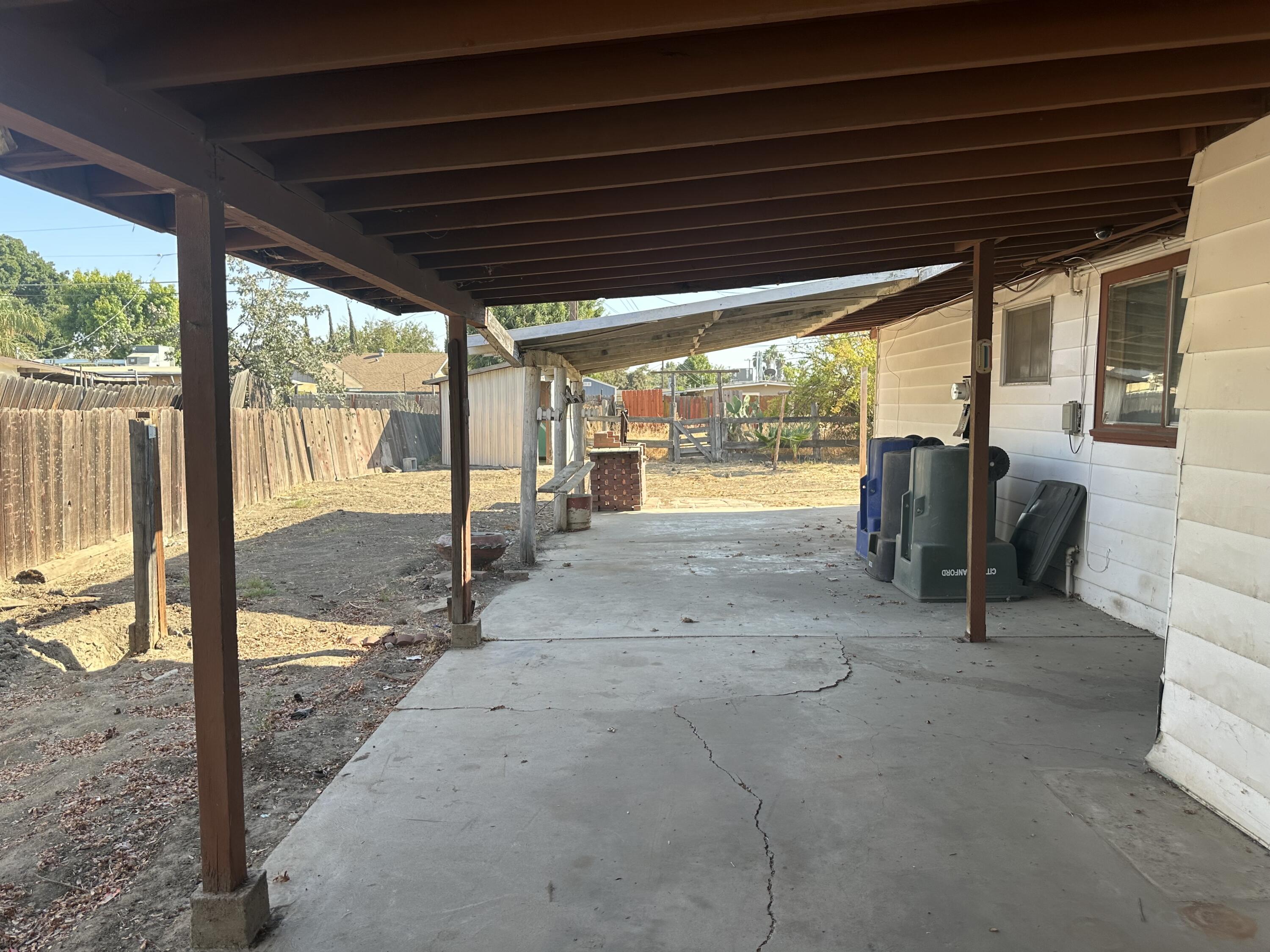 907 Neville St, Hanford, CA 93230
