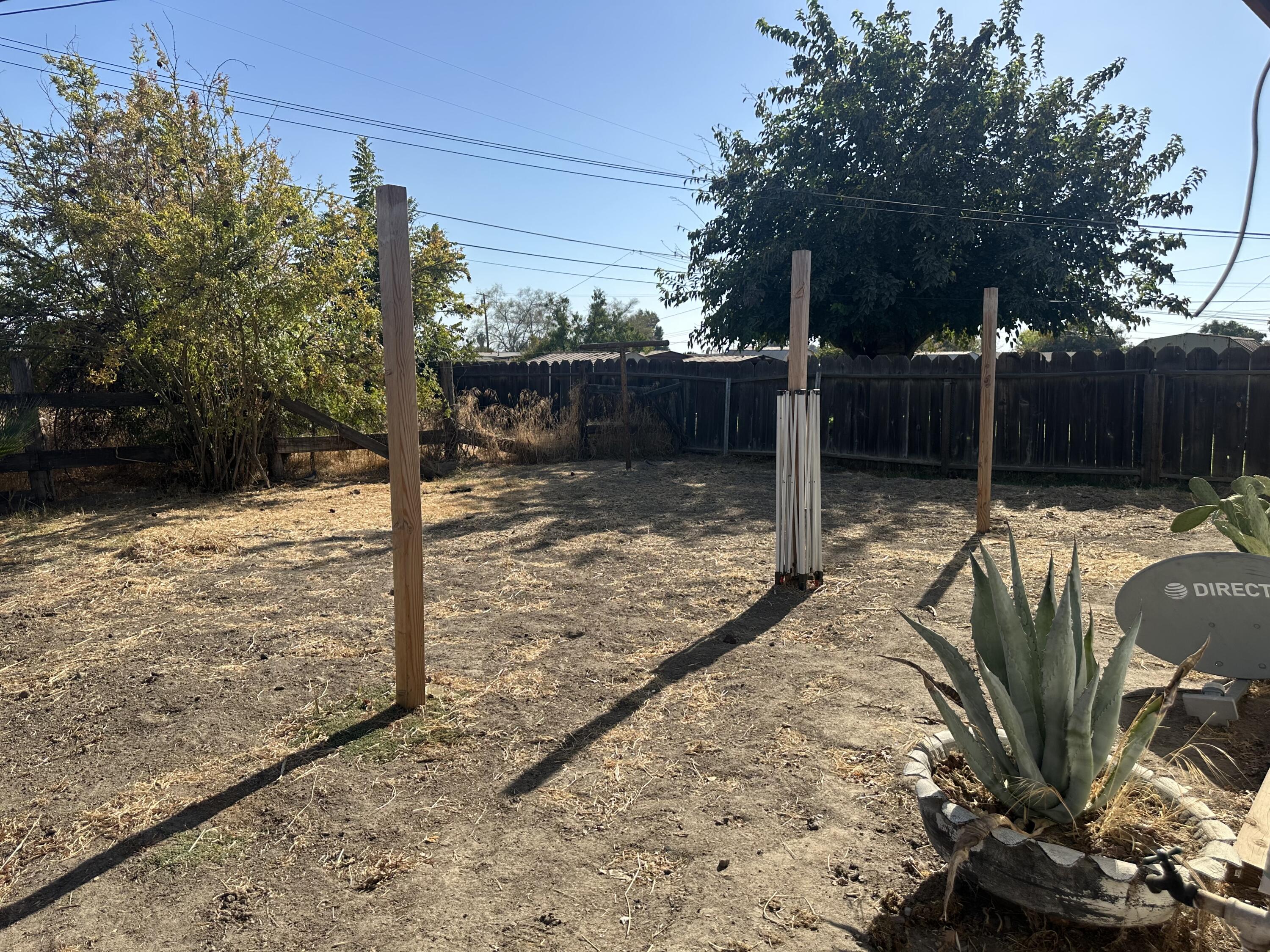 907 Neville St, Hanford, CA 93230