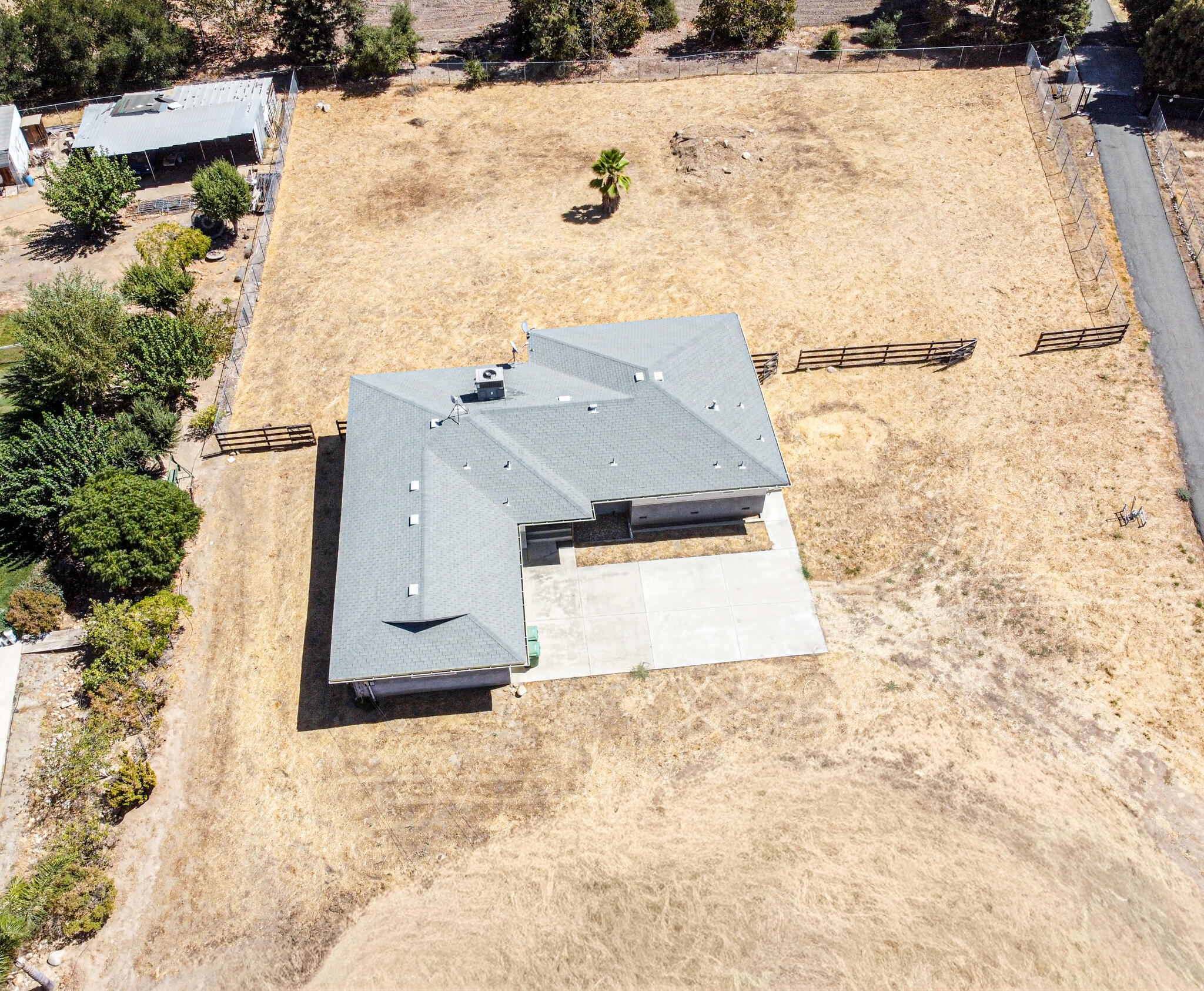 33960 Maranatha Ct, Springville, CA 93265