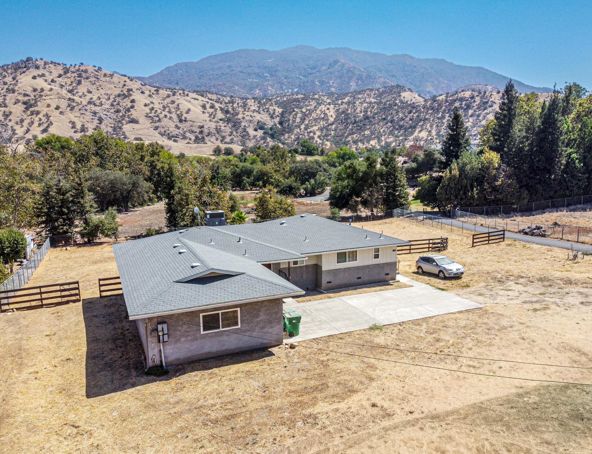 33960 Maranatha Ct, Springville, CA 93265