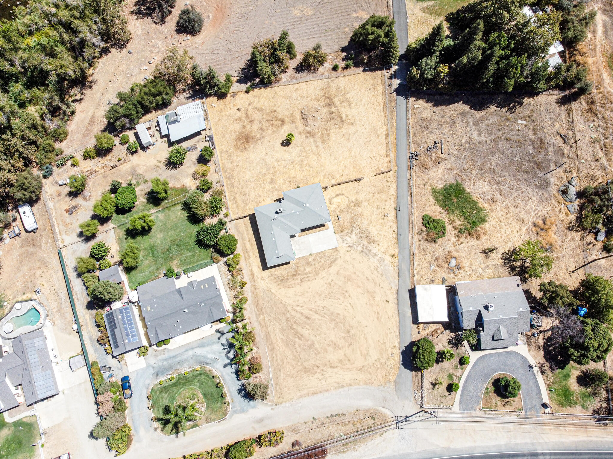 33960 Maranatha Ct, Springville, CA 93265