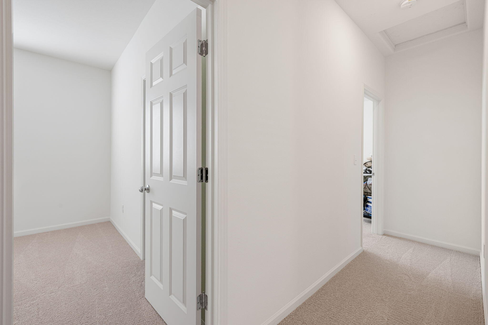 2253 S Manzanita Ct, Visalia, CA 93292