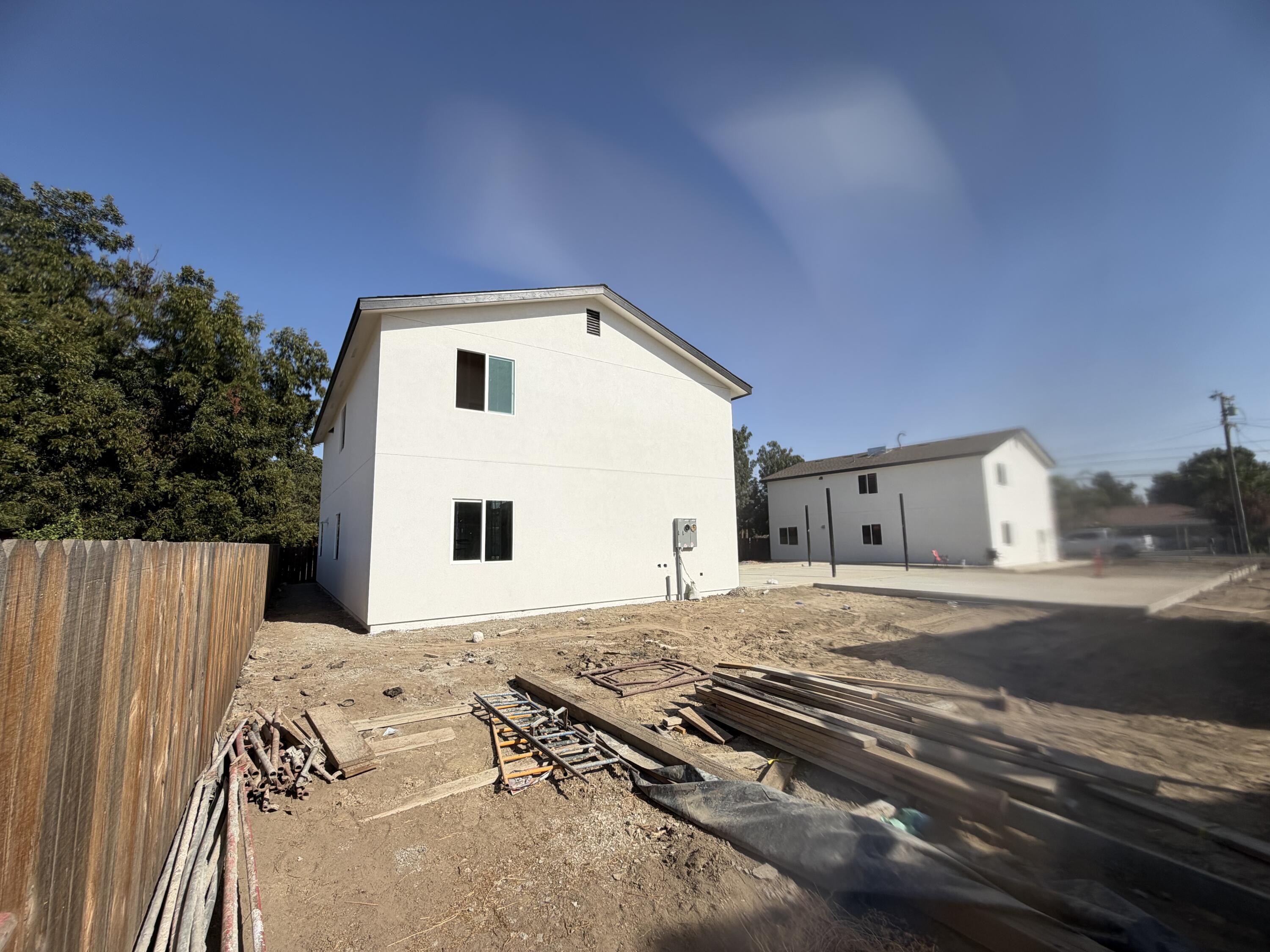 168 E Vandalia Ave, Porterville, CA 93257