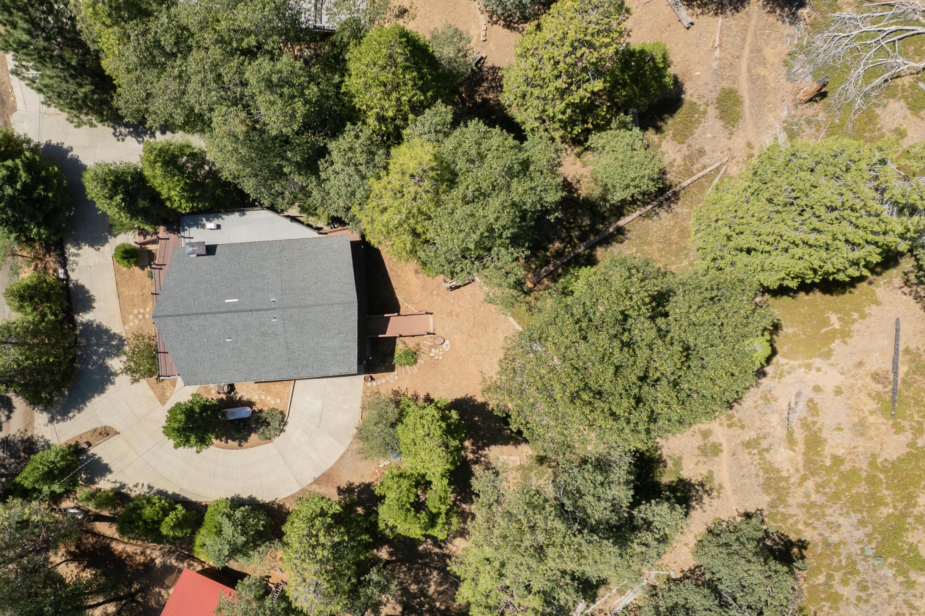 706 Loop Dr, Springville, CA 93265