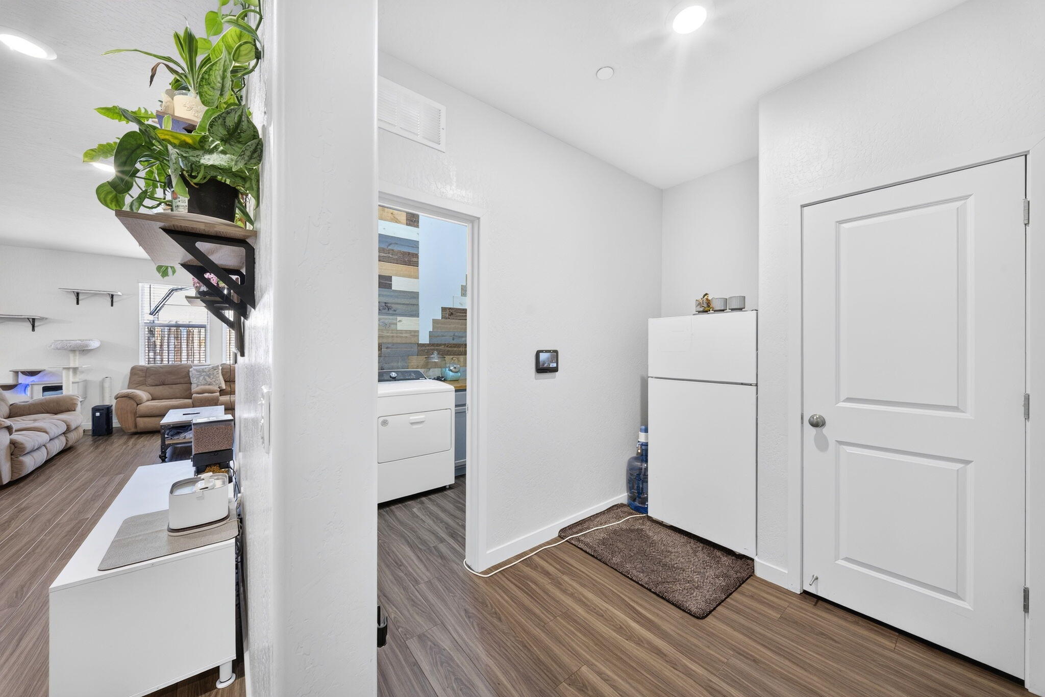 1768 W Graham St, Hanford, CA 93230