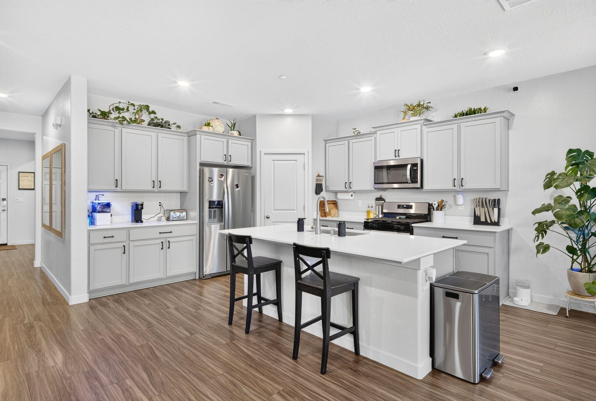 1768 W Graham St, Hanford, CA 93230