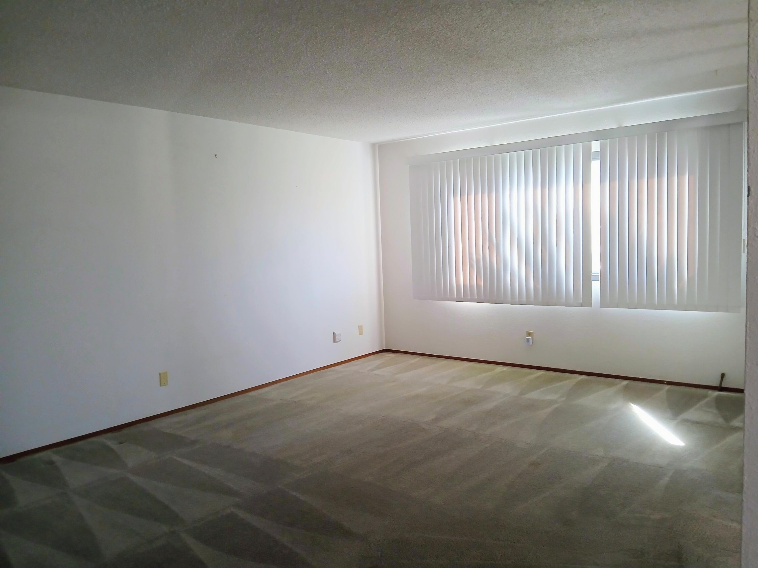 1198 S Salome St, Tulare, CA 93274