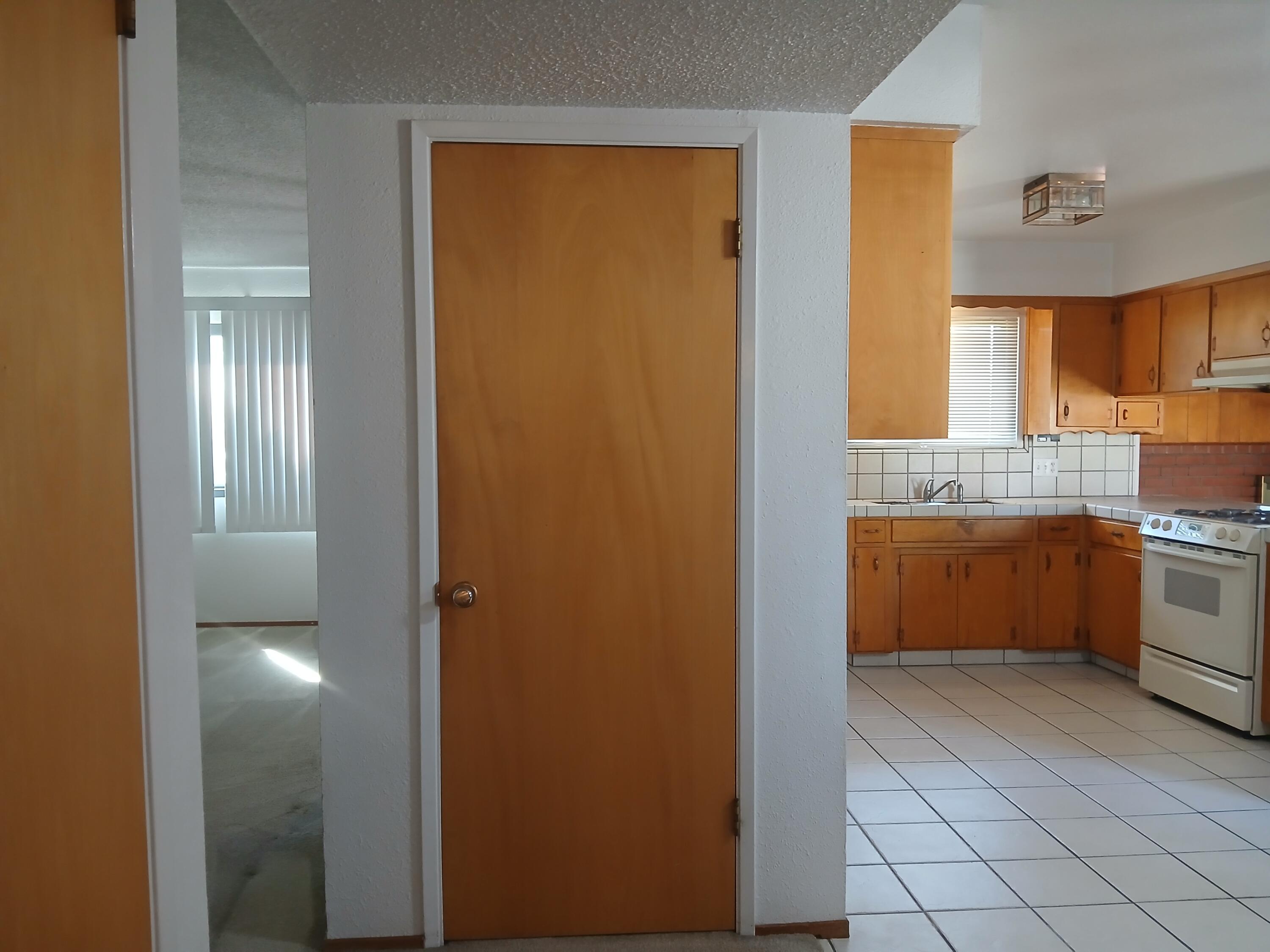 1198 S Salome St, Tulare, CA 93274