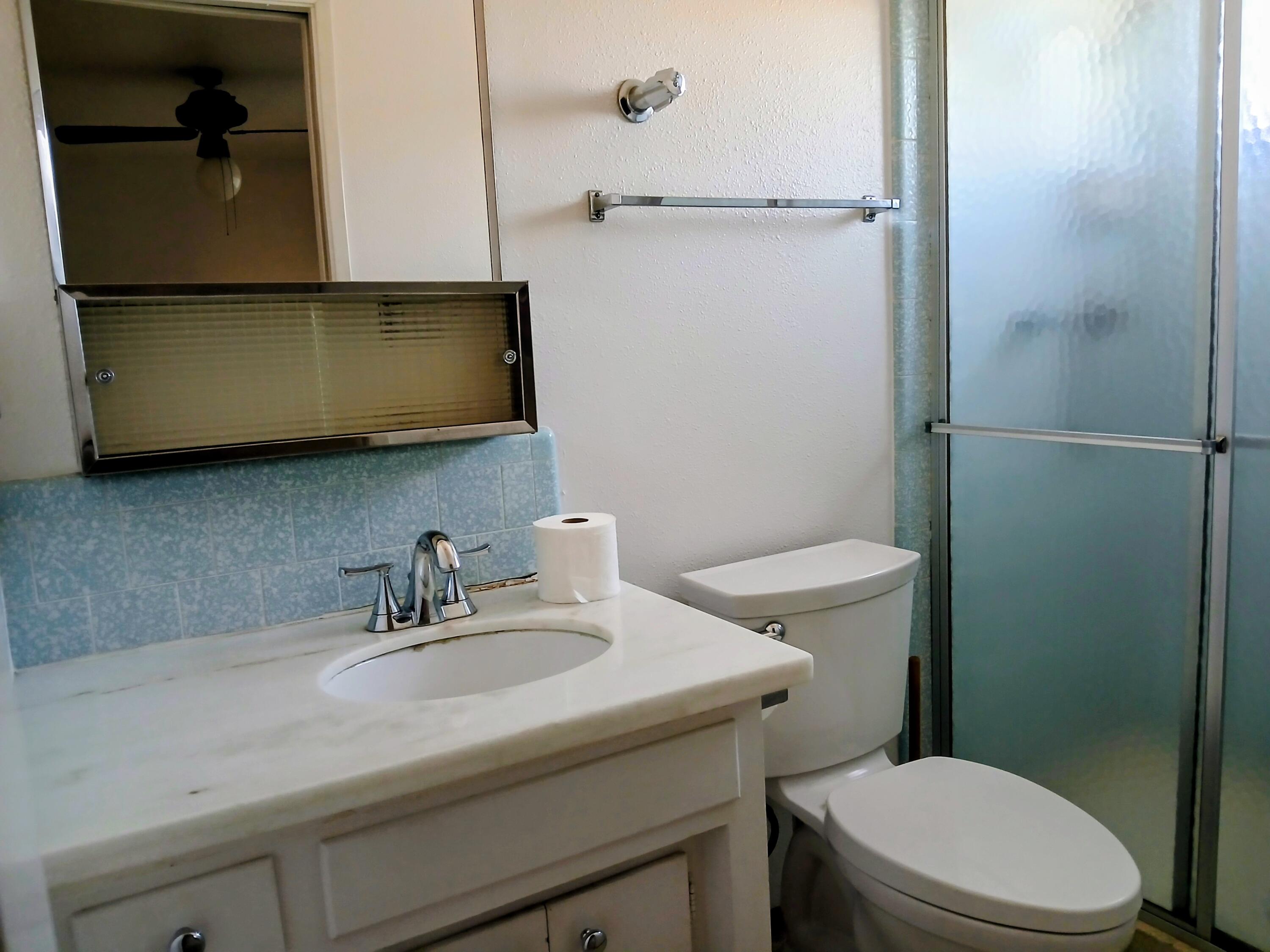 1198 S Salome St, Tulare, CA 93274