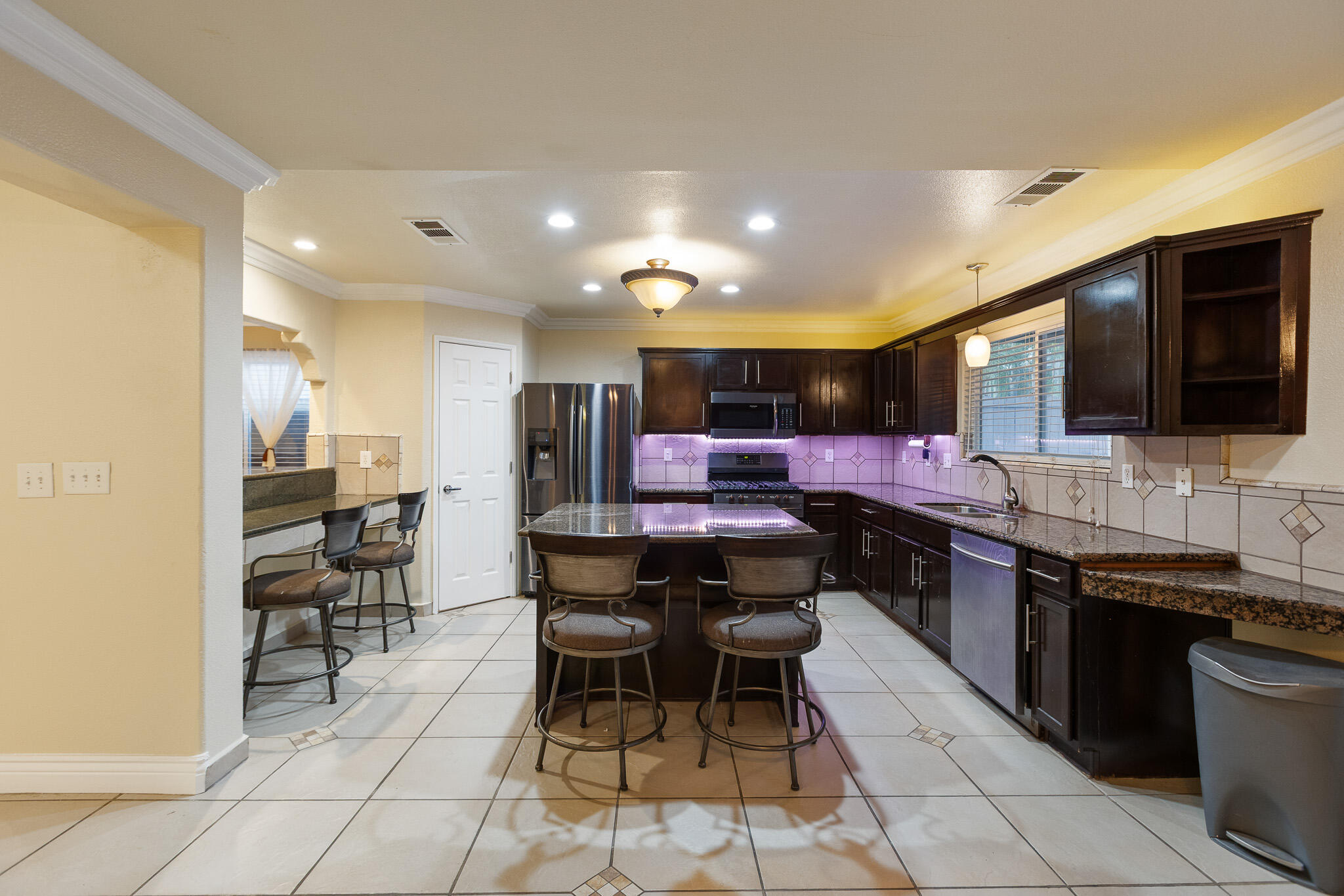 3124 N Mendonca, Visalia, CA 93291