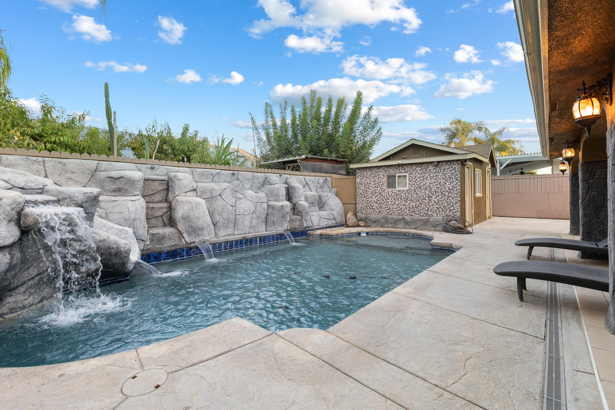 3124 N Mendonca, Visalia, CA 93291