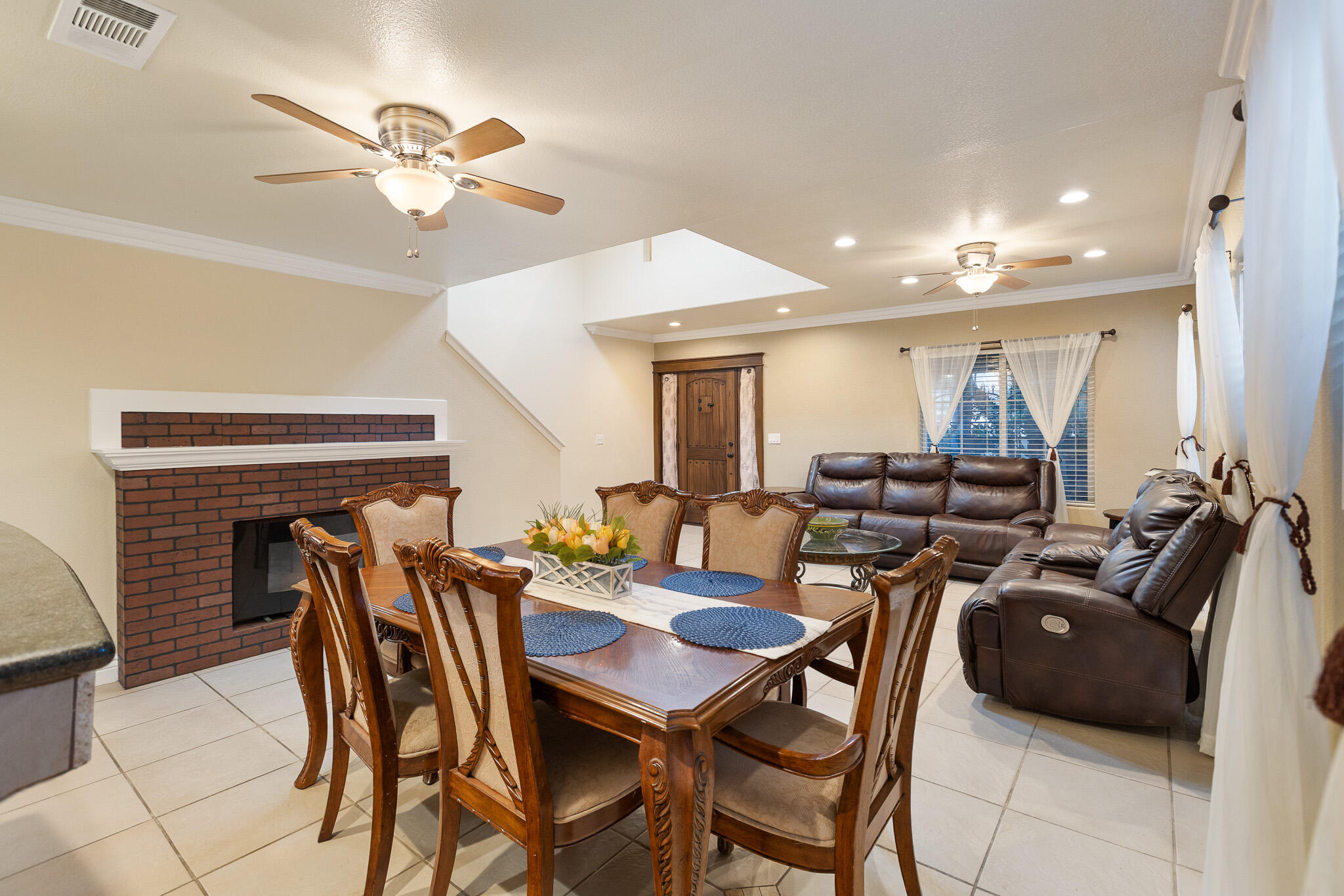 3124 N Mendonca, Visalia, CA 93291