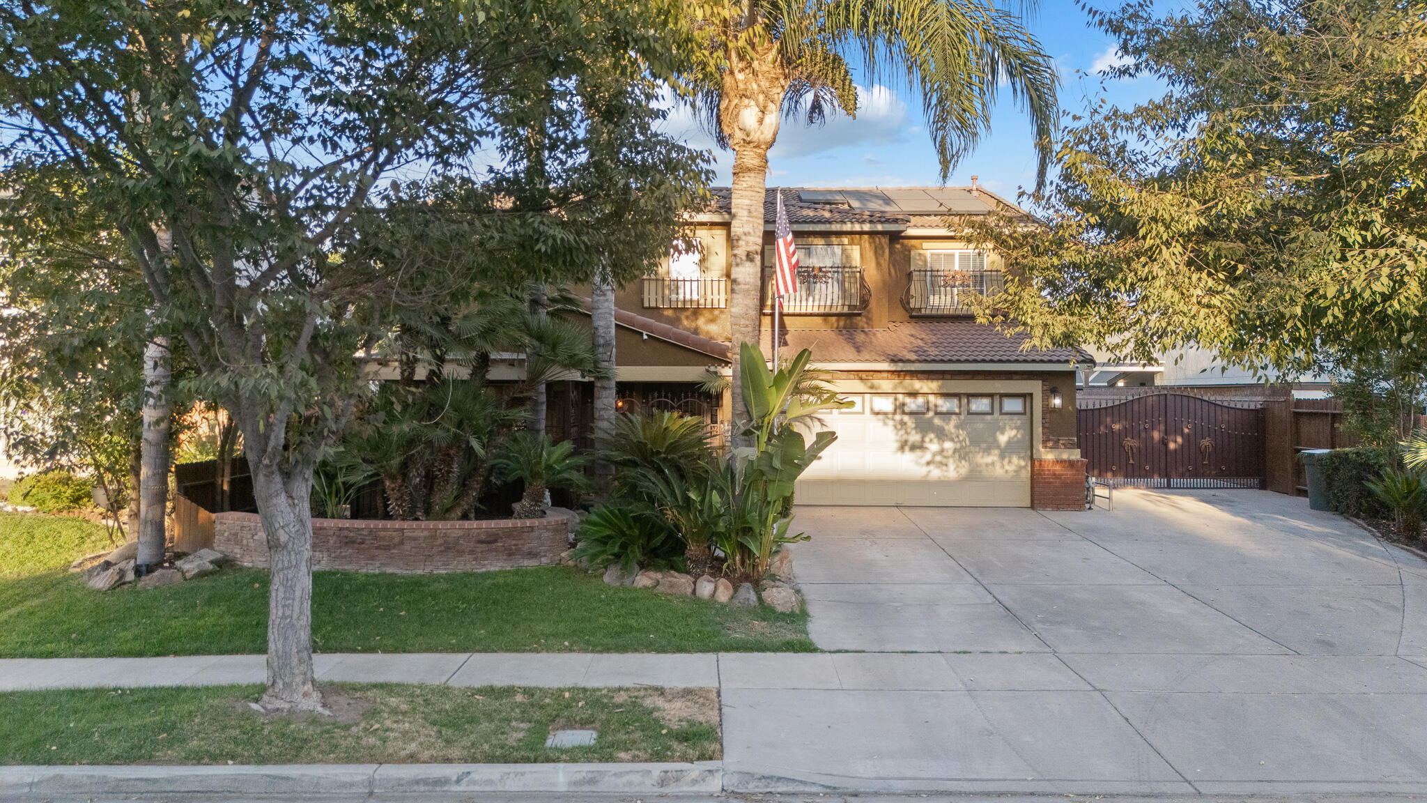3124 N Mendonca, Visalia, CA 93291