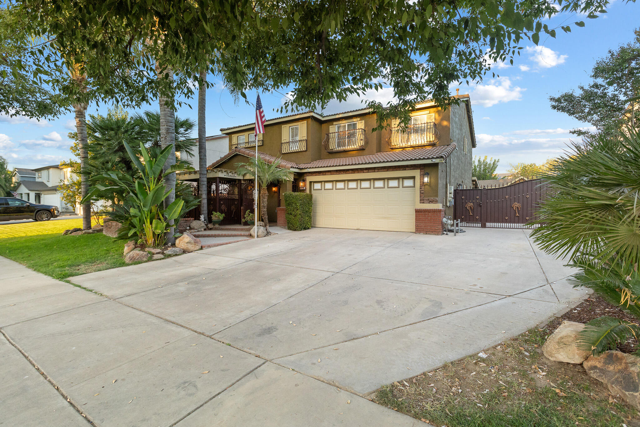 3124 N Mendonca, Visalia, CA 93291