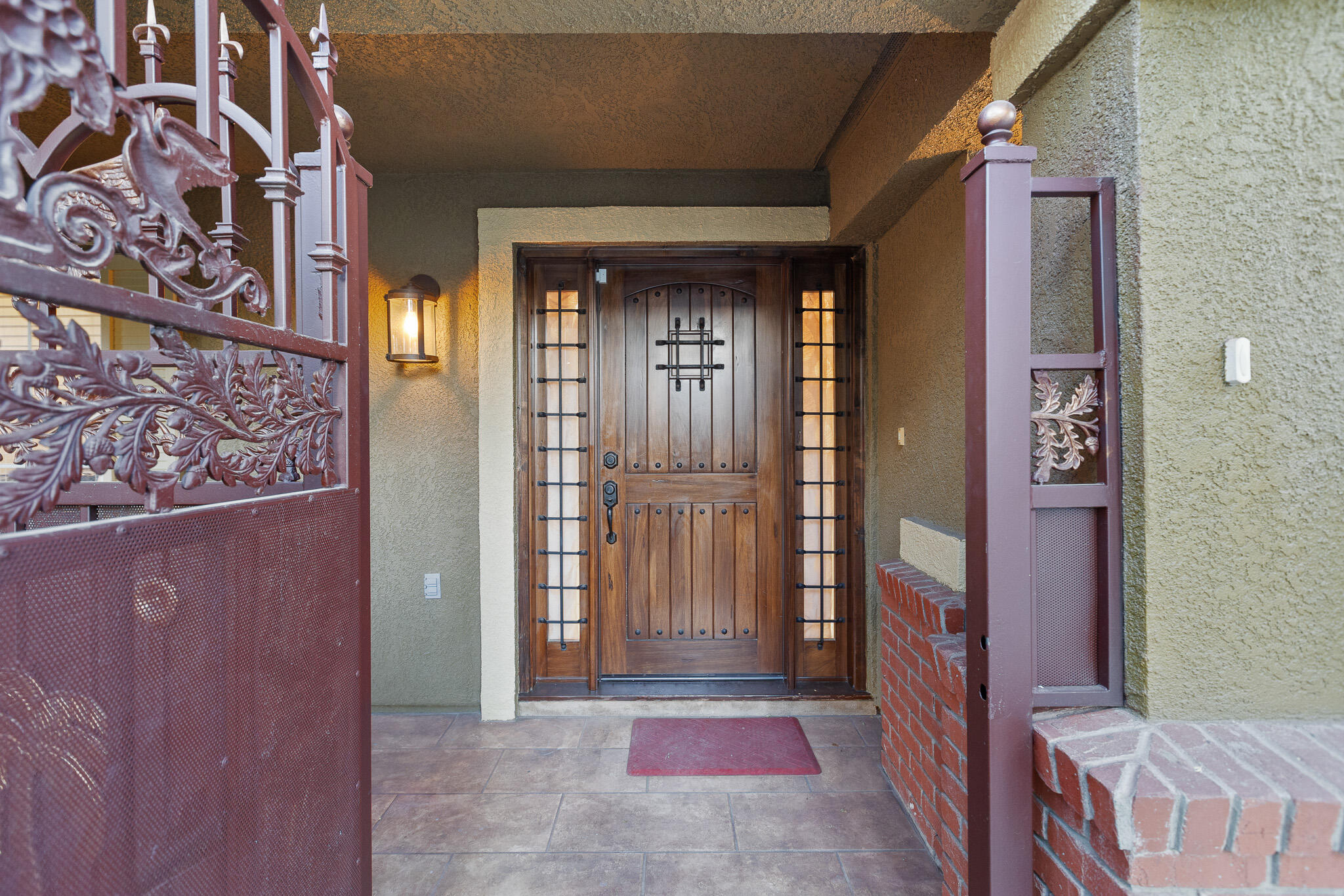 3124 N Mendonca, Visalia, CA 93291