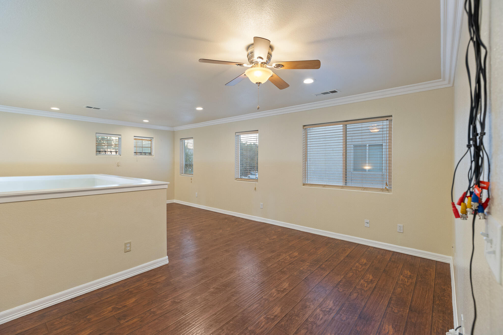 3124 N Mendonca, Visalia, CA 93291