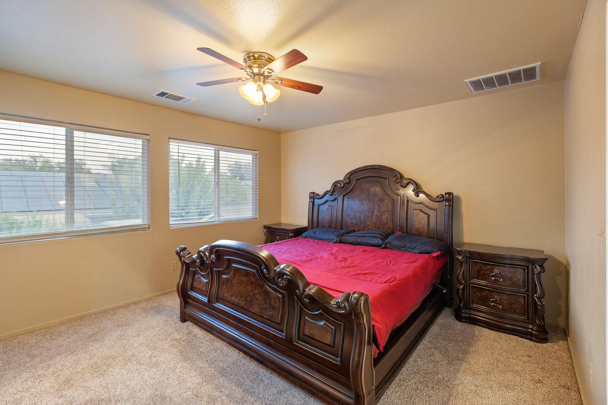 3124 N Mendonca, Visalia, CA 93291