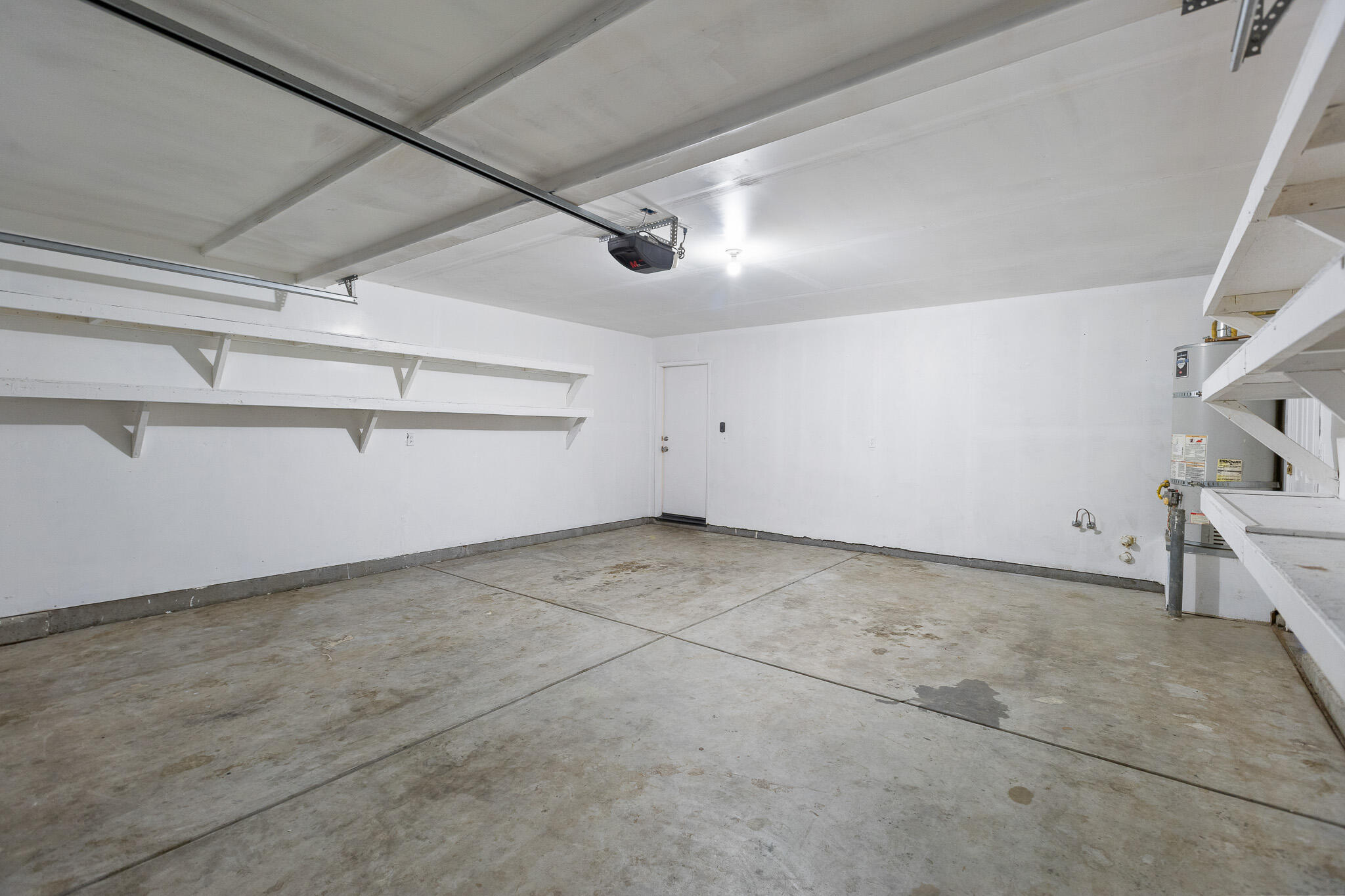 3124 N Mendonca, Visalia, CA 93291