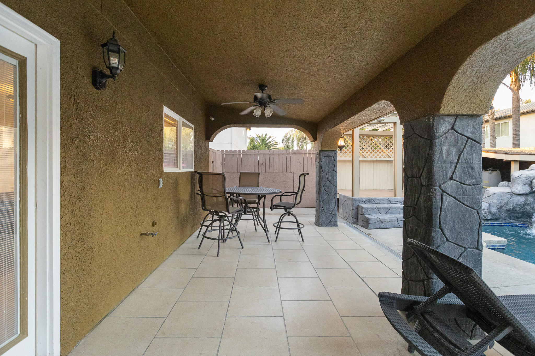 3124 N Mendonca, Visalia, CA 93291