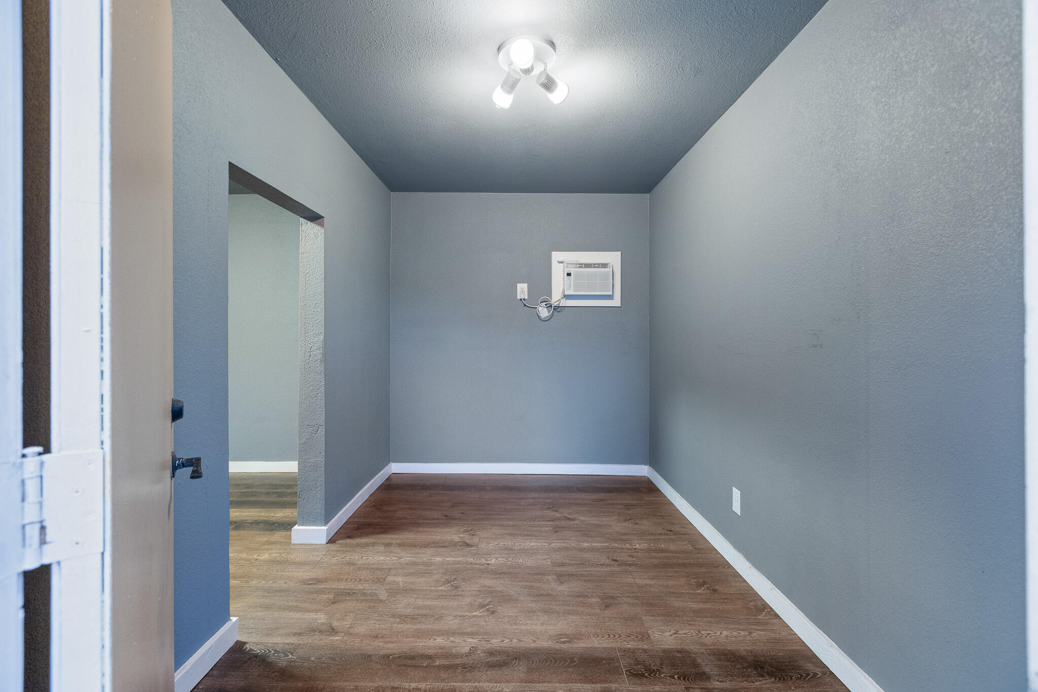 3124 N Mendonca, Visalia, CA 93291