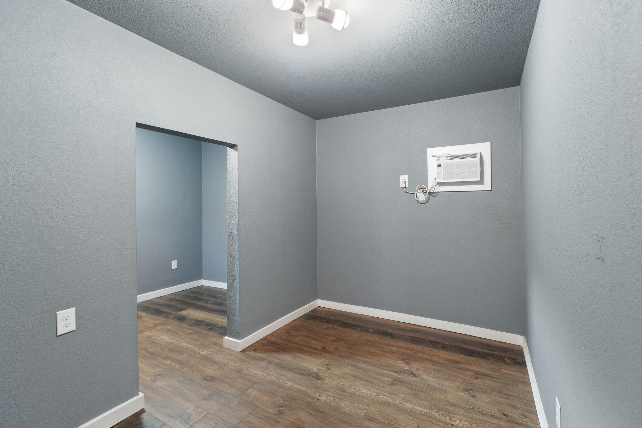 3124 N Mendonca, Visalia, CA 93291