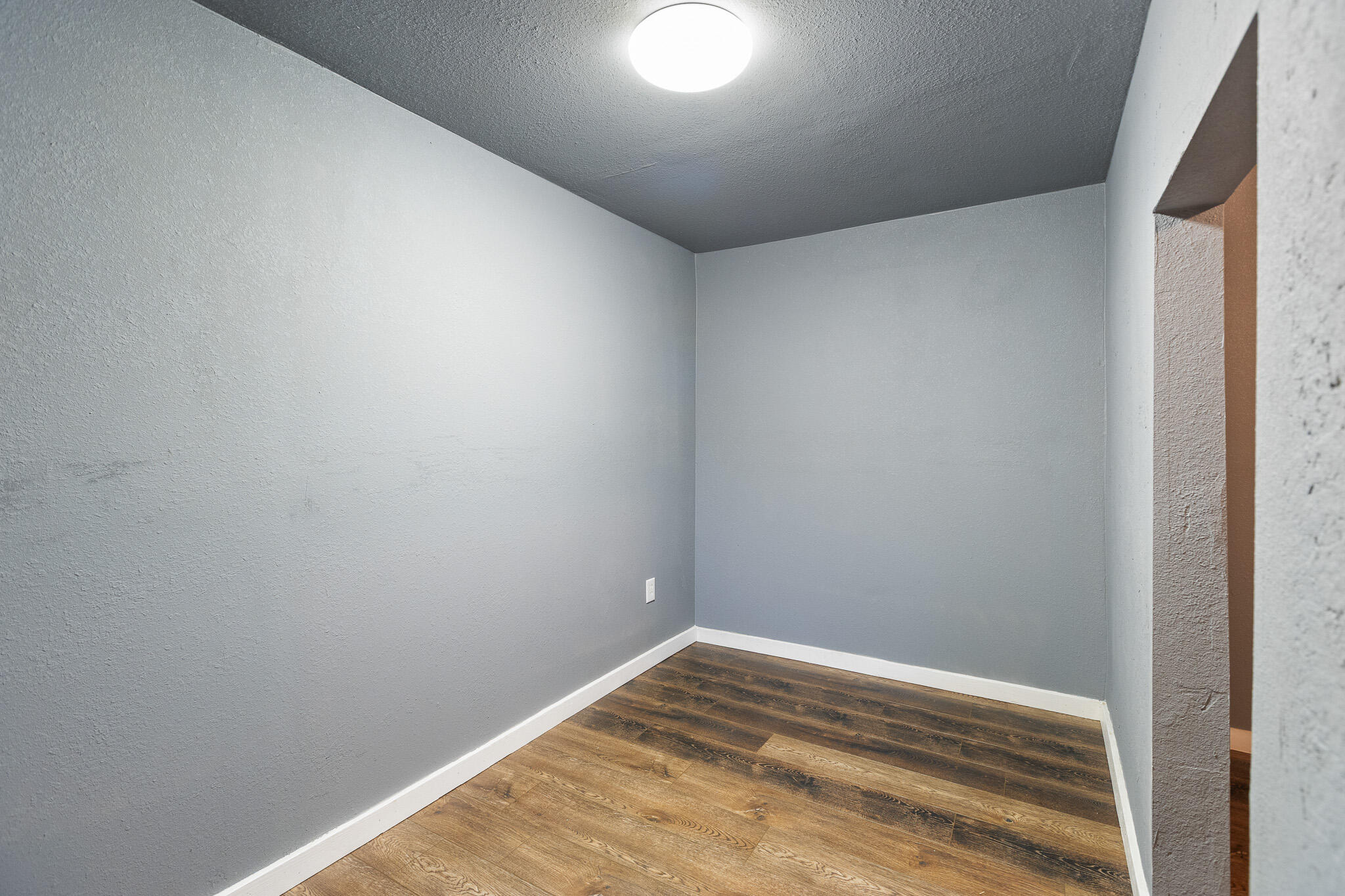 3124 N Mendonca, Visalia, CA 93291