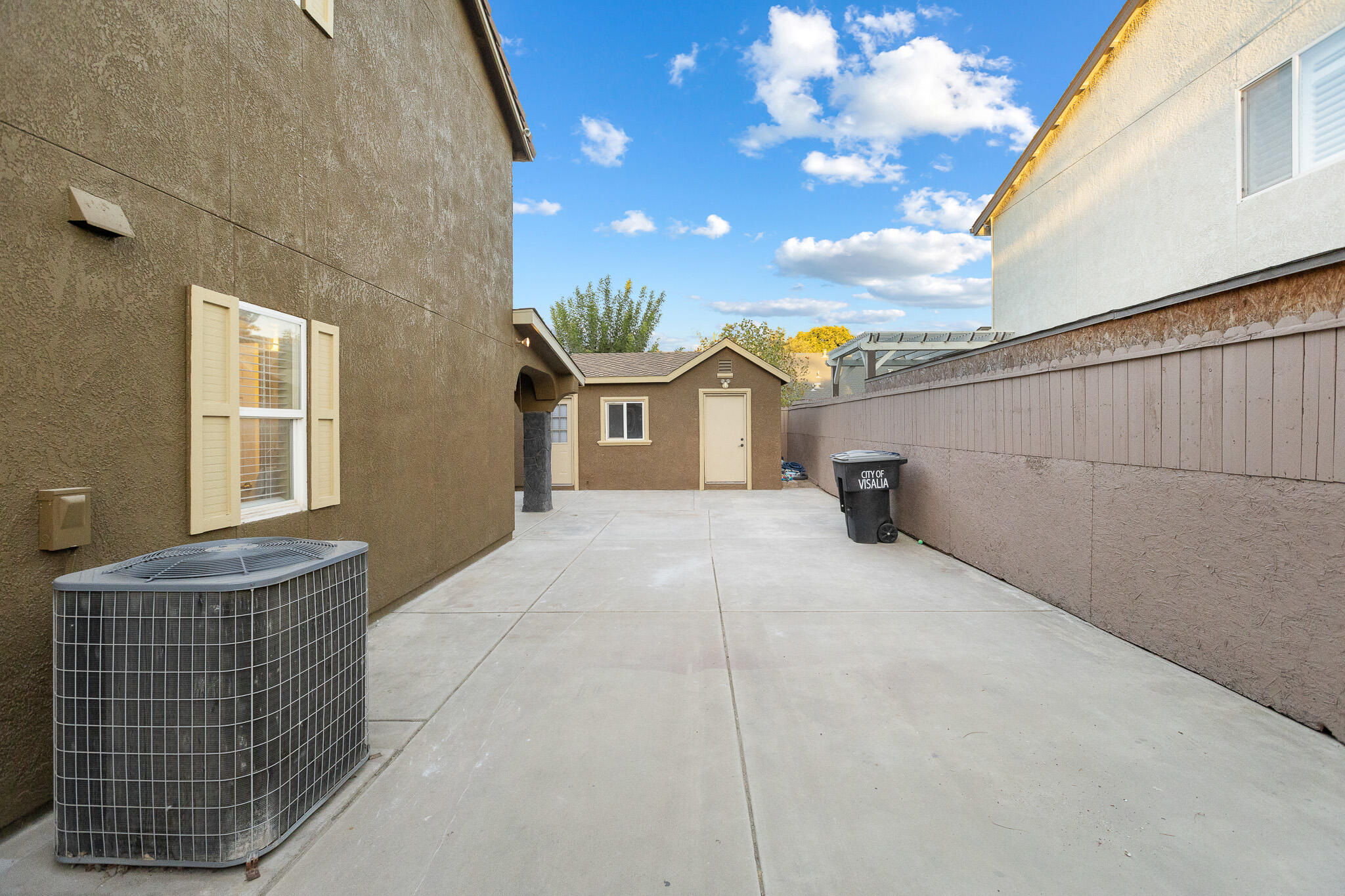 3124 N Mendonca, Visalia, CA 93291