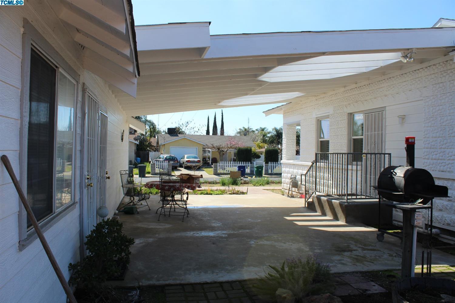 198 S Palm St, Woodlake, CA 93286