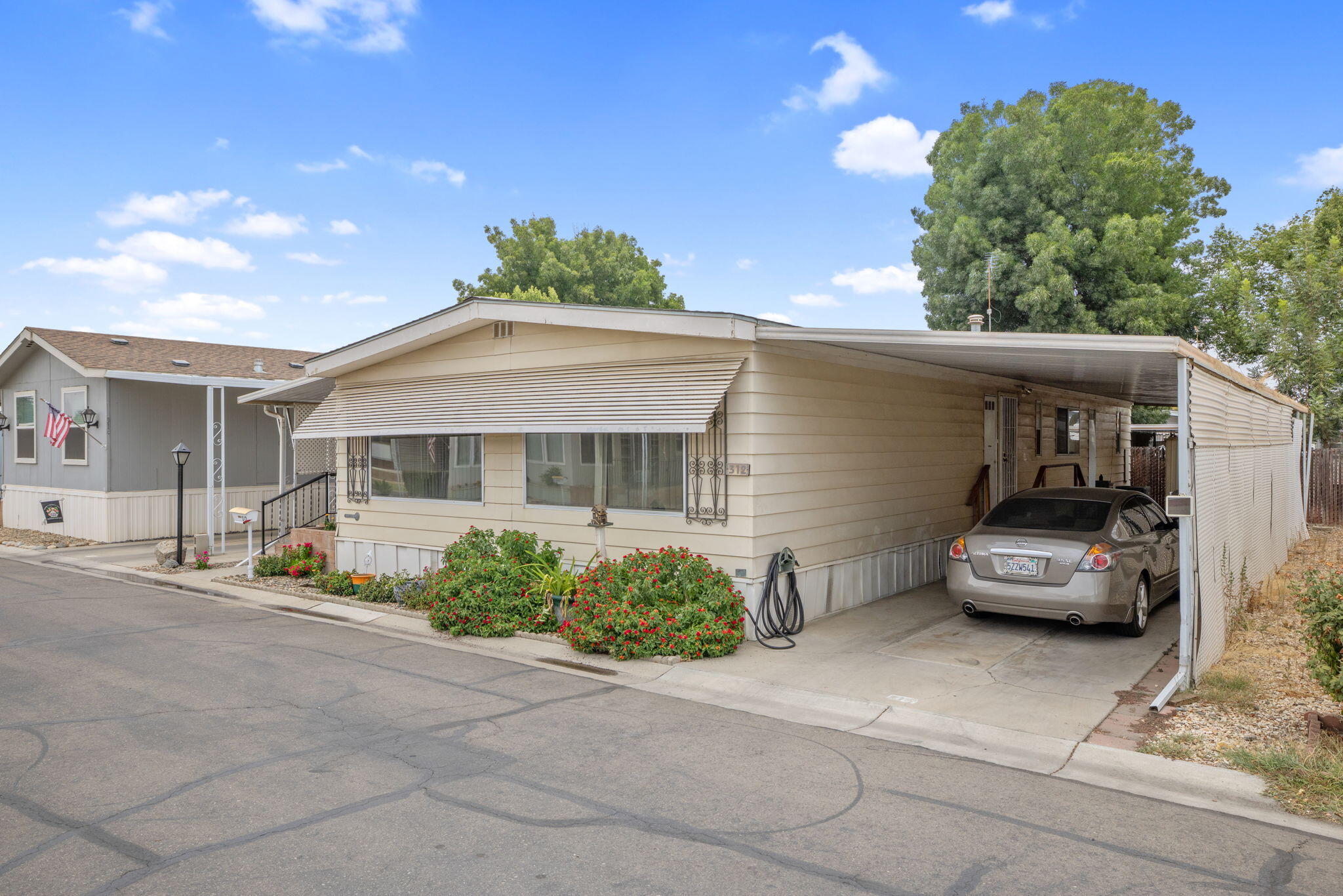 225 N Akers St #312, Visalia, CA 93291