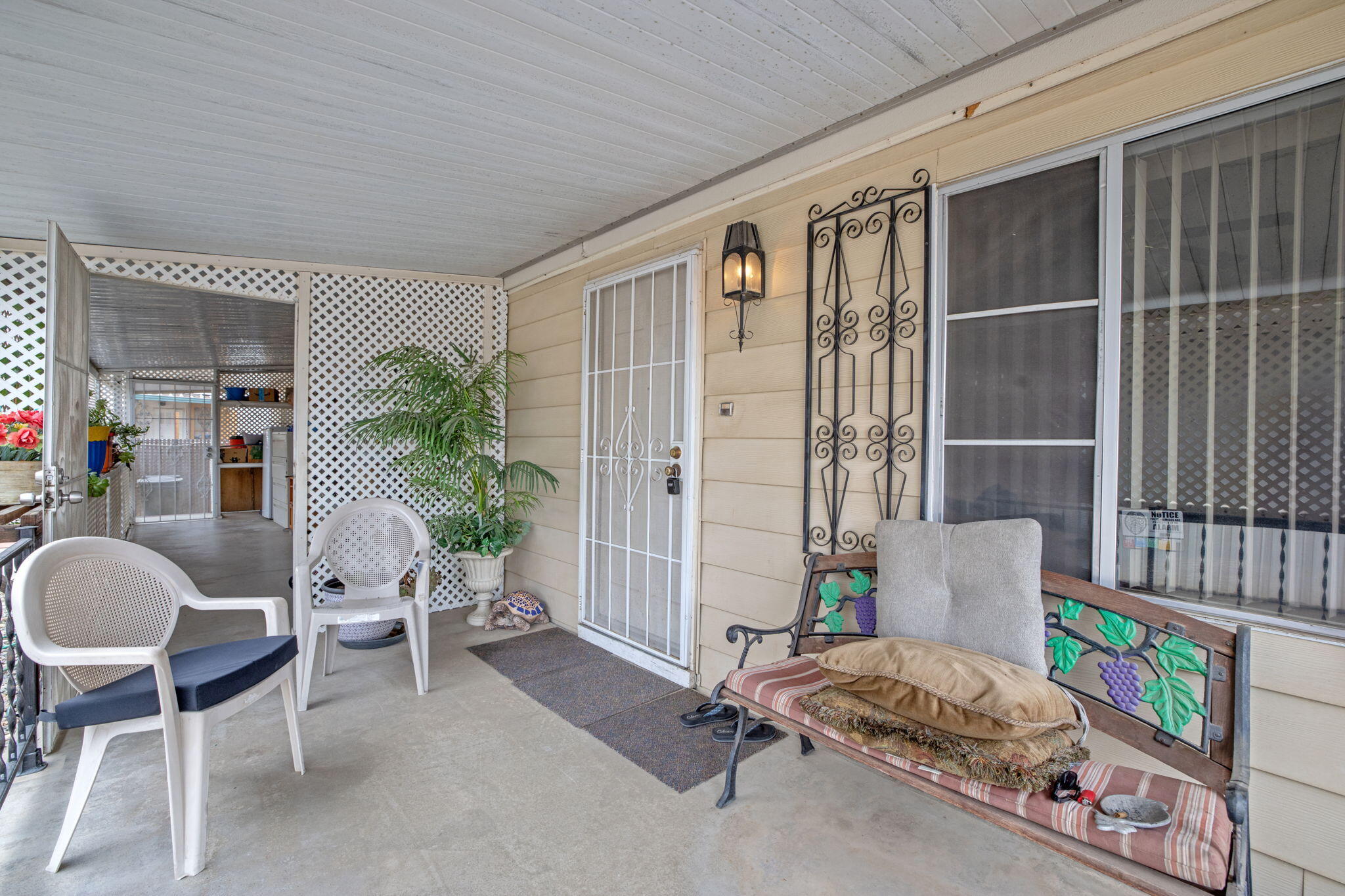 225 N Akers St #312, Visalia, CA 93291
