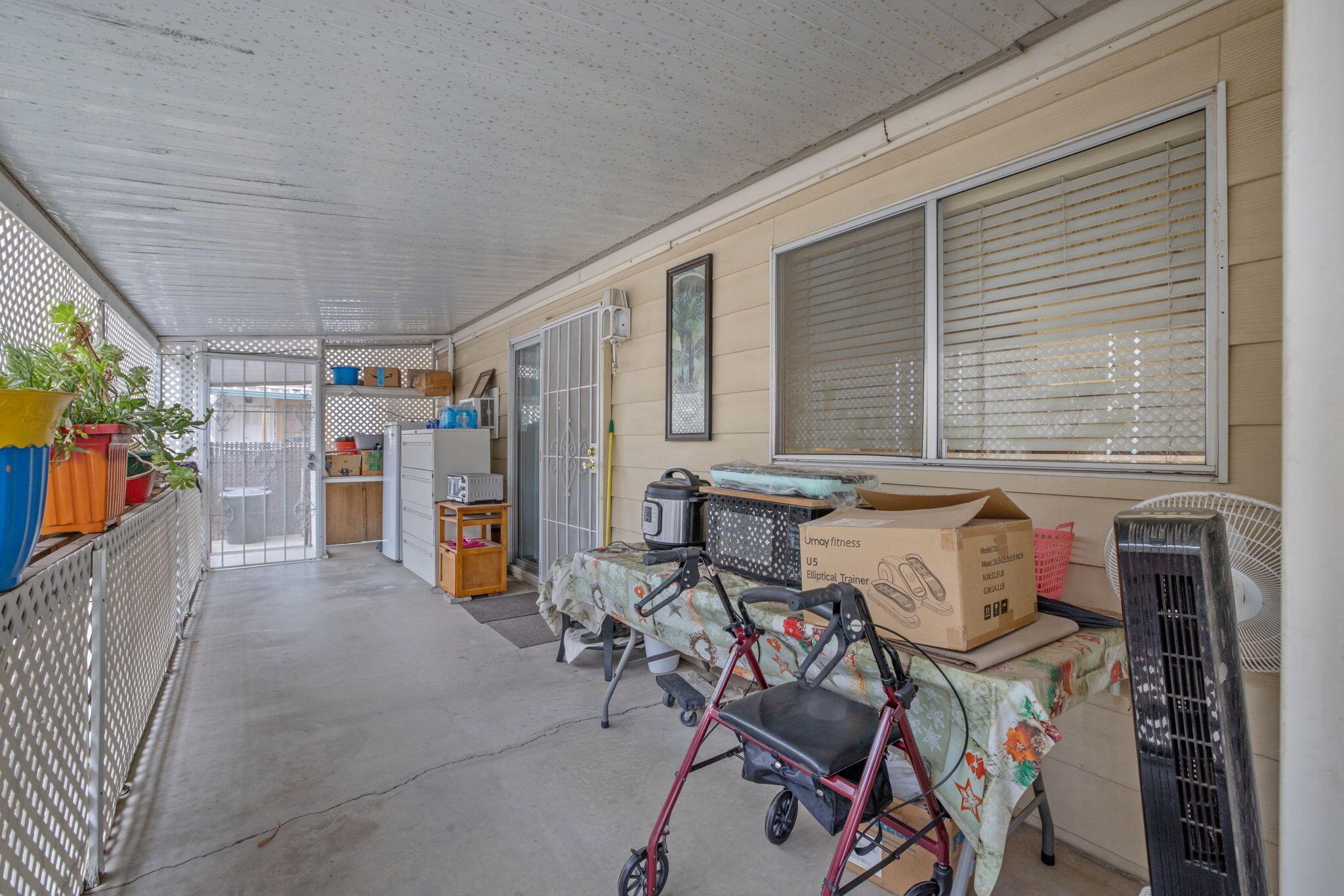 225 N Akers St #312, Visalia, CA 93291
