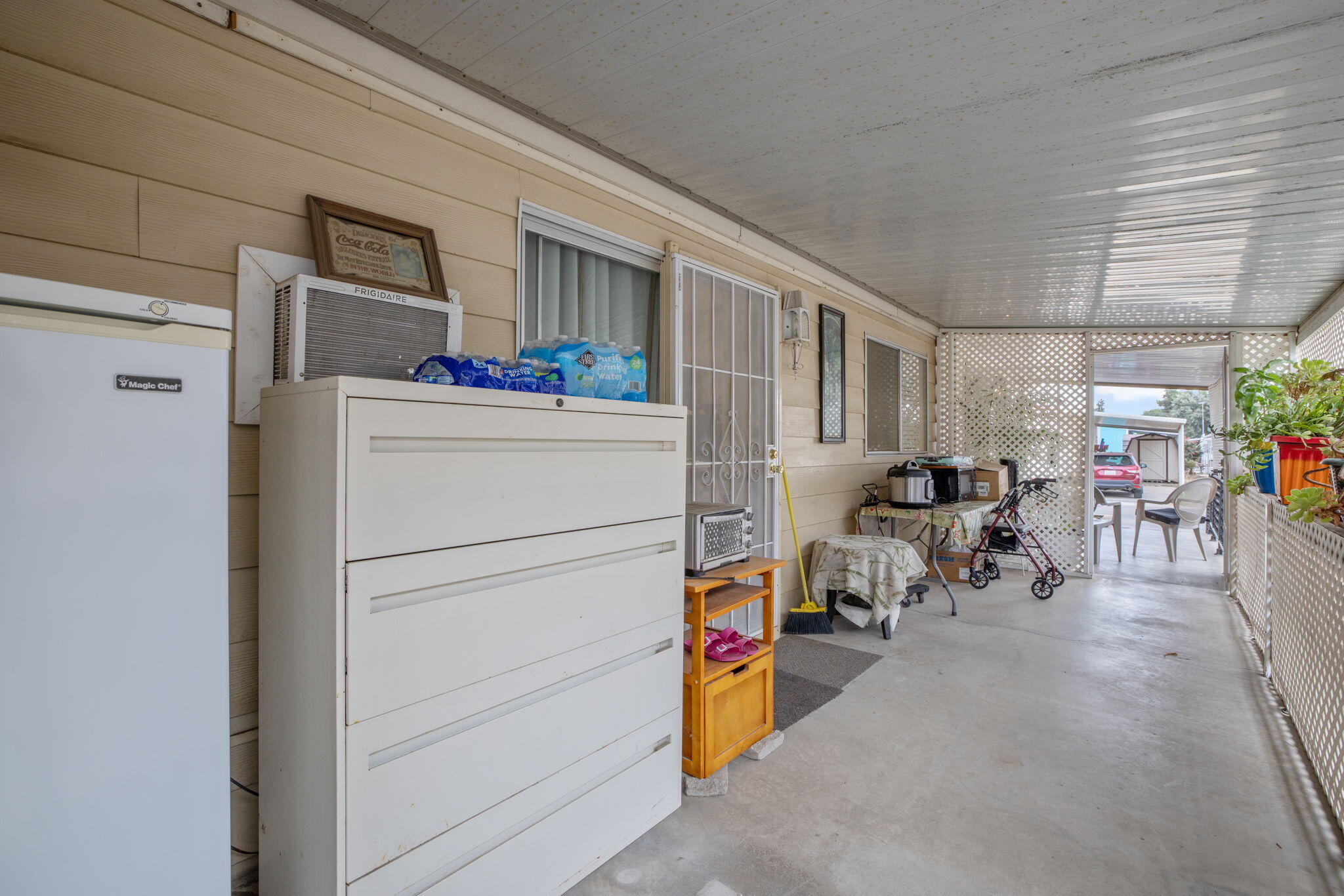 225 N Akers St #312, Visalia, CA 93291