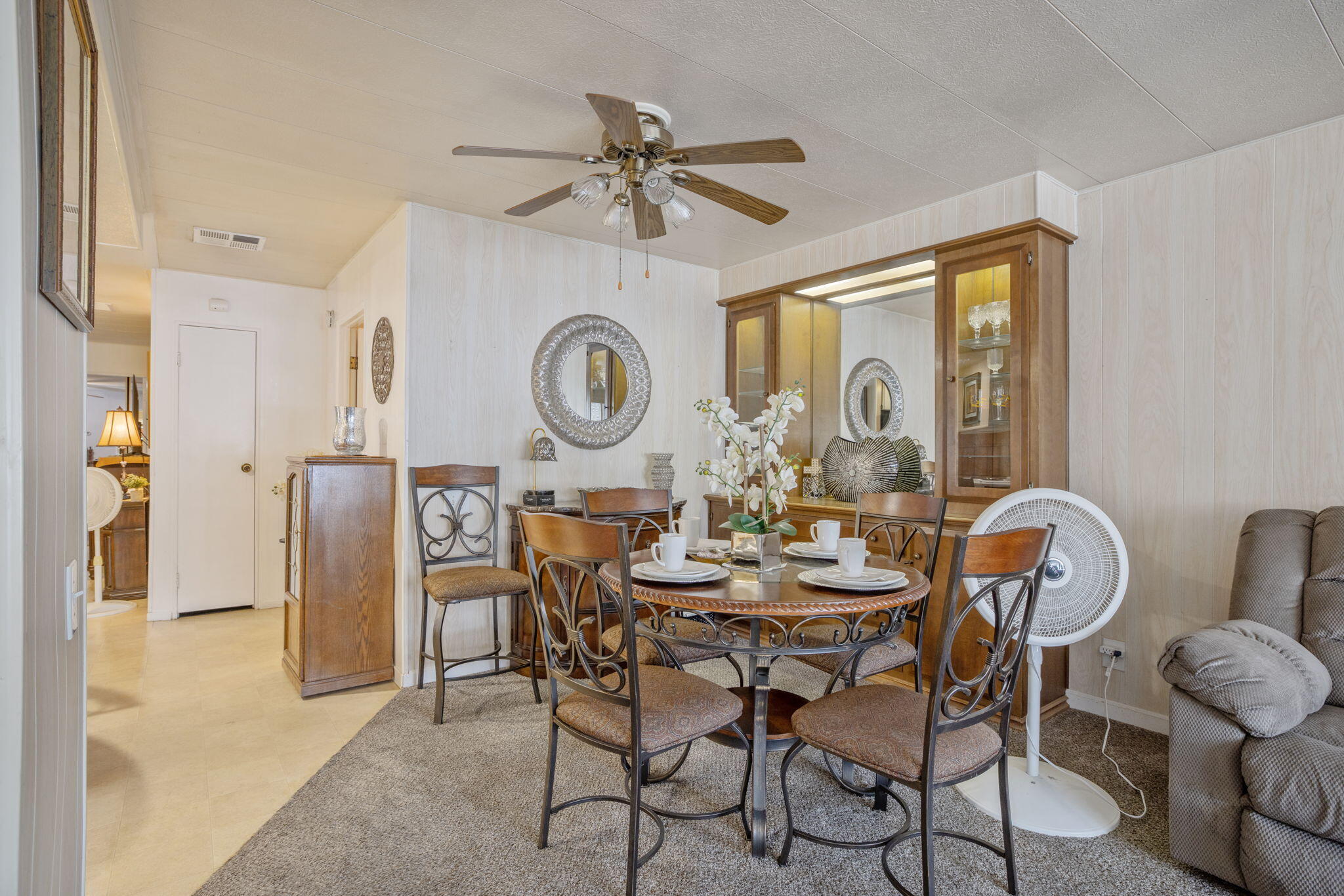 225 N Akers St #312, Visalia, CA 93291