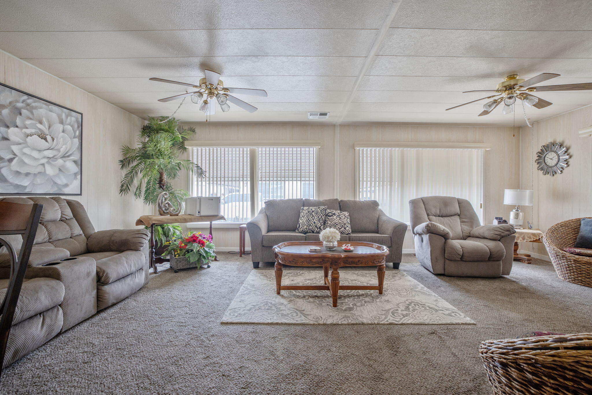 225 N Akers St #312, Visalia, CA 93291