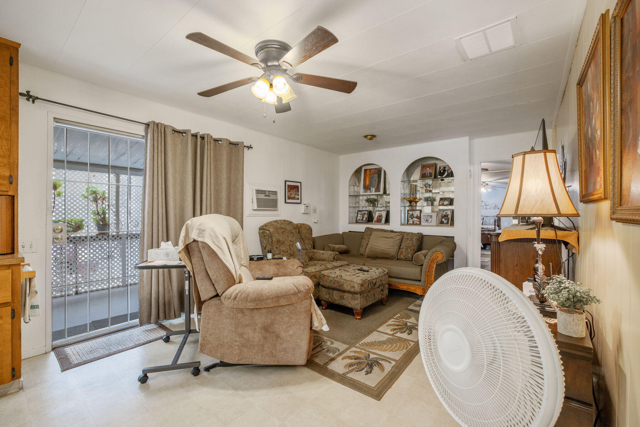 225 N Akers St #312, Visalia, CA 93291