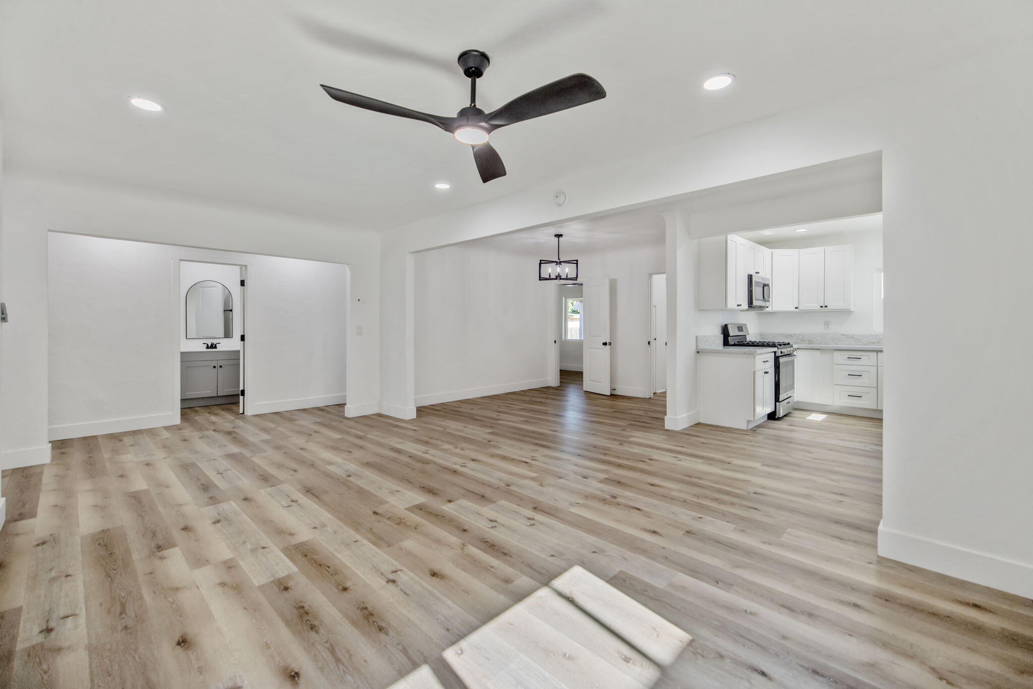 1208 Hall Ave, Corcoran, CA 93212