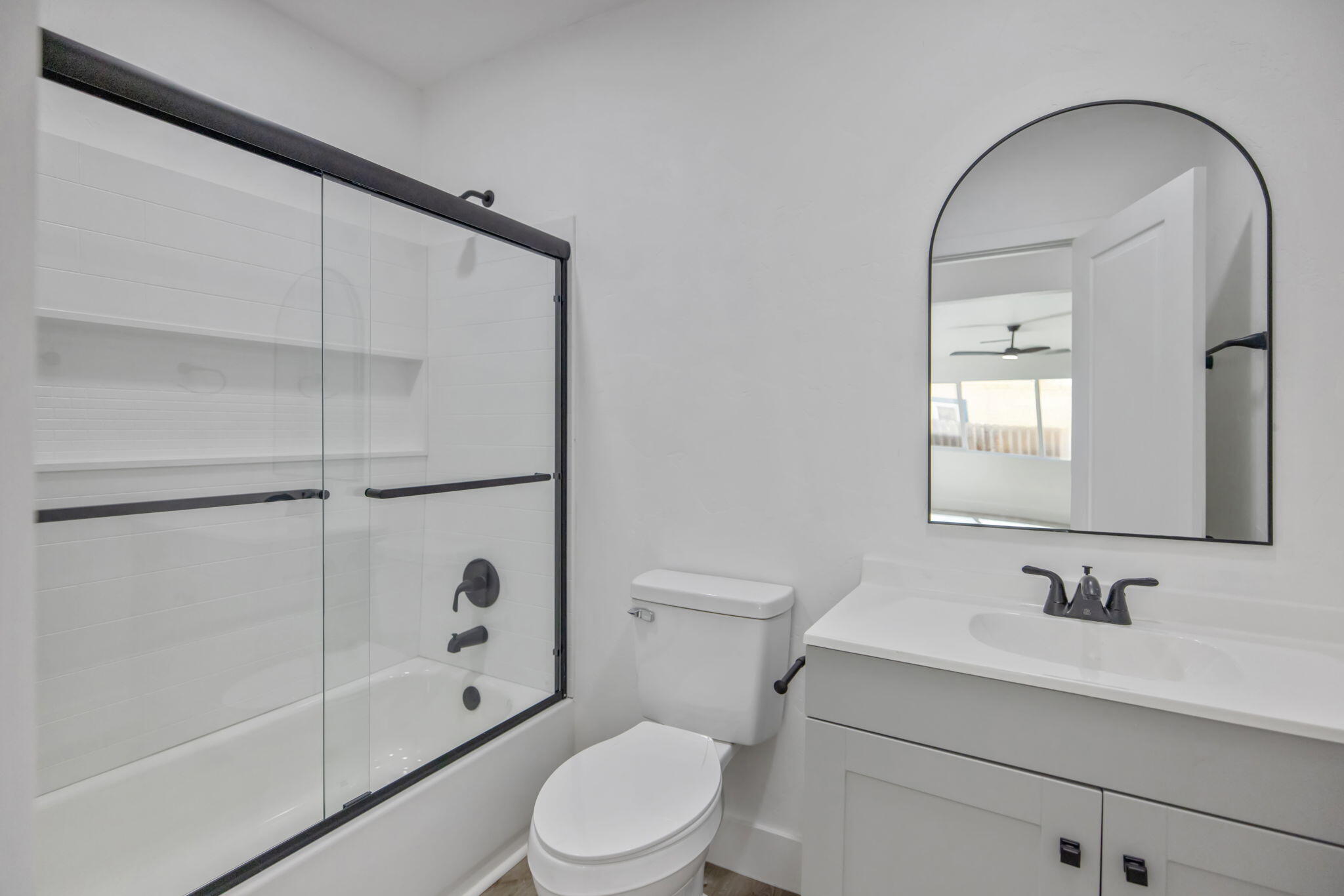 1208 Hall Ave, Corcoran, CA 93212