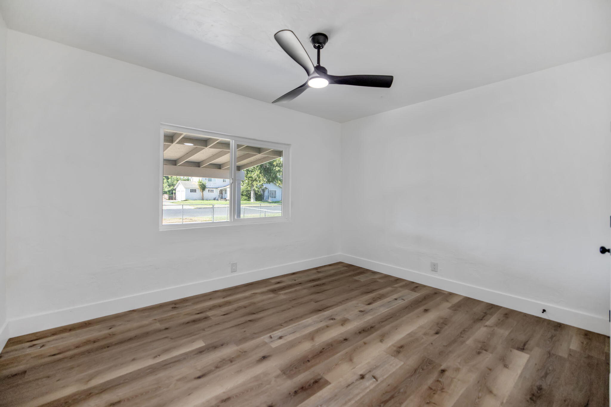 1208 Hall Ave, Corcoran, CA 93212