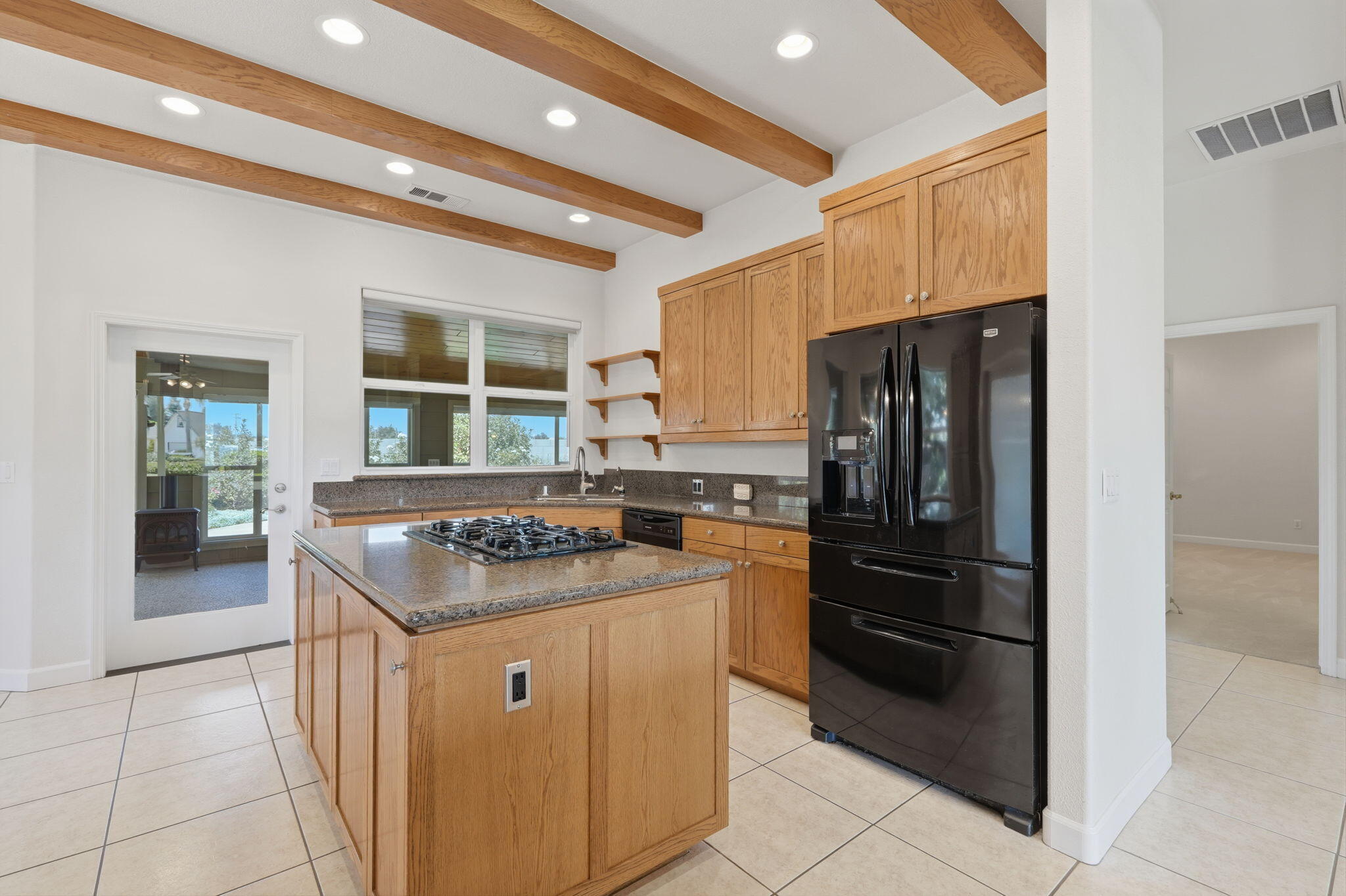 696 Rolling Hills Ct, Exeter, CA 93221